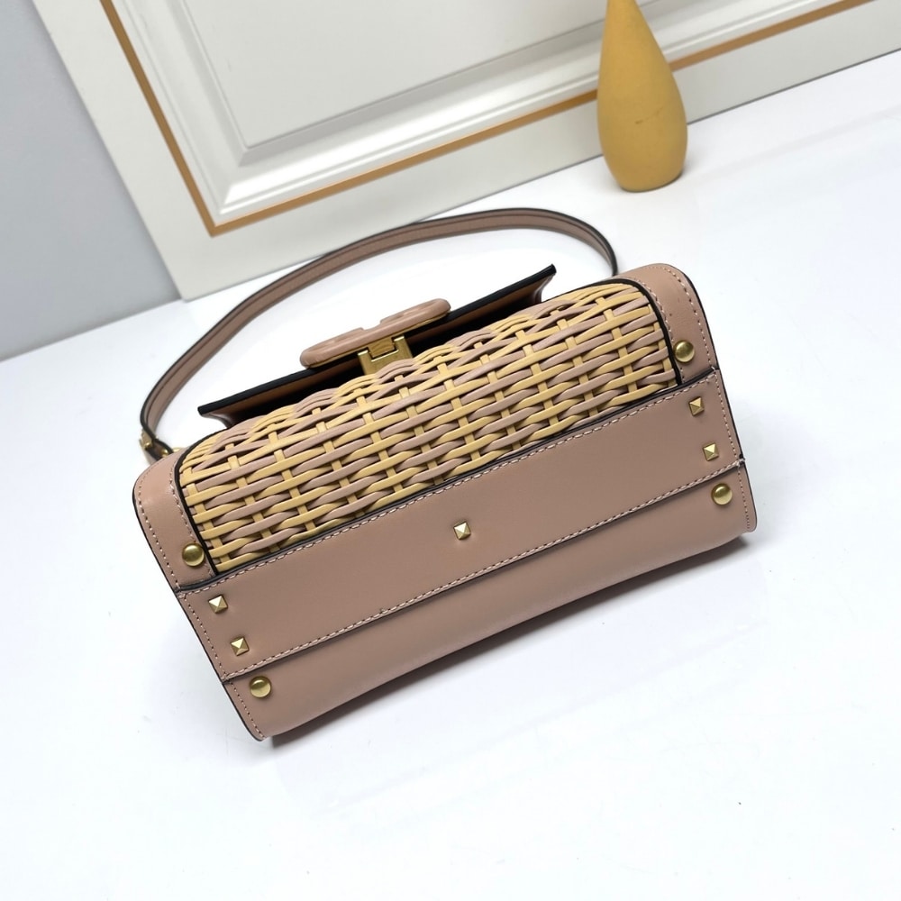 Valentino Garavani Small Vsling Wicker Handbag Pink 22Cm