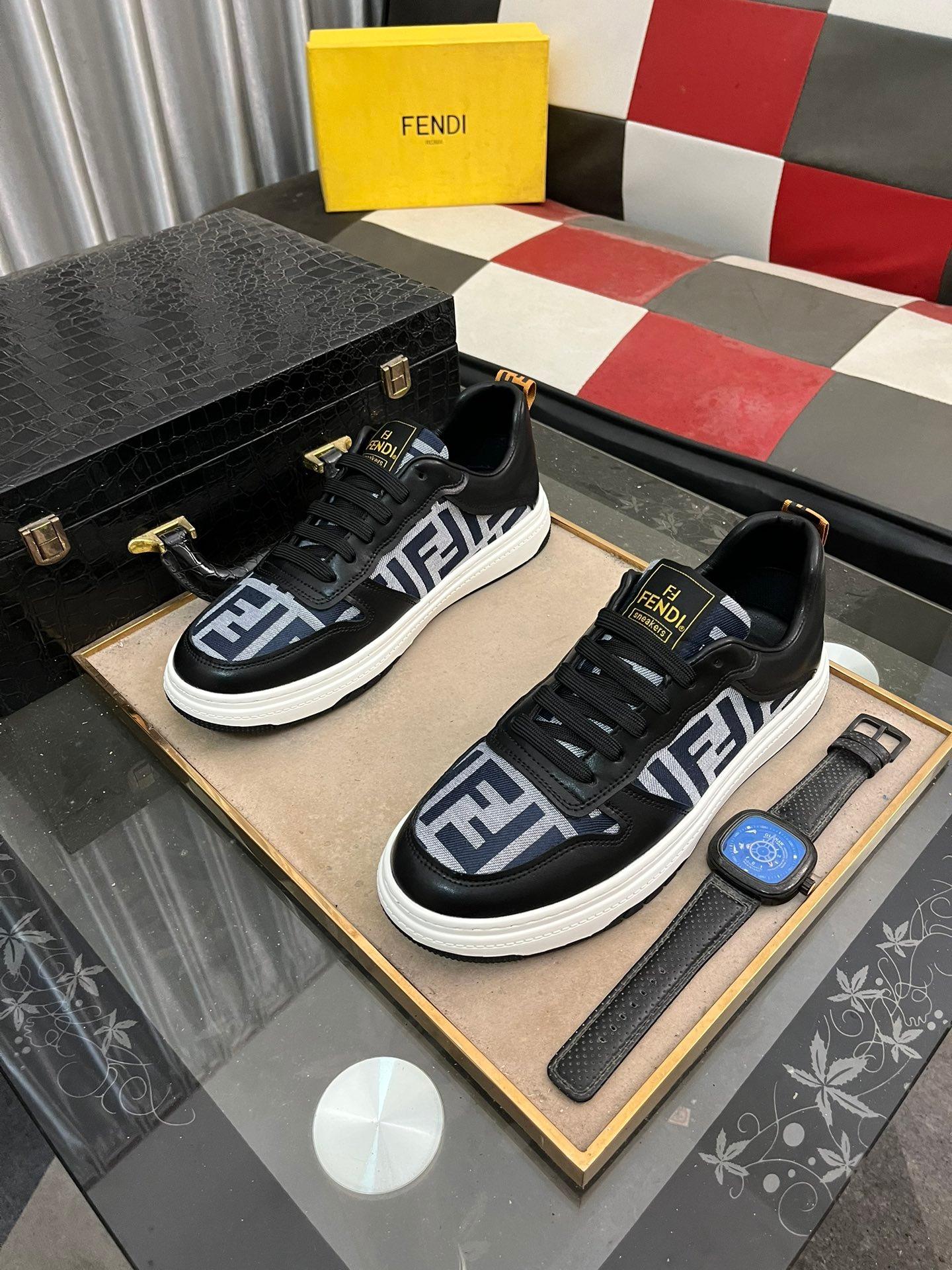 FENDI CASUAL SNEAKERS
