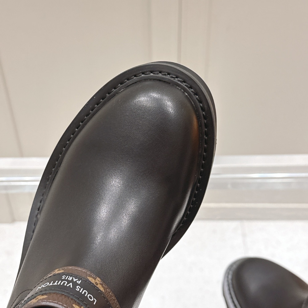 Louis Vuitton Silhouette Ankle Boot Black 1Aibqr