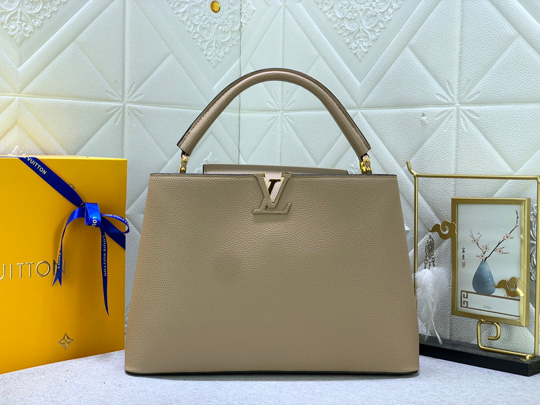 Louis Vuitton Capucines Mm Grey
