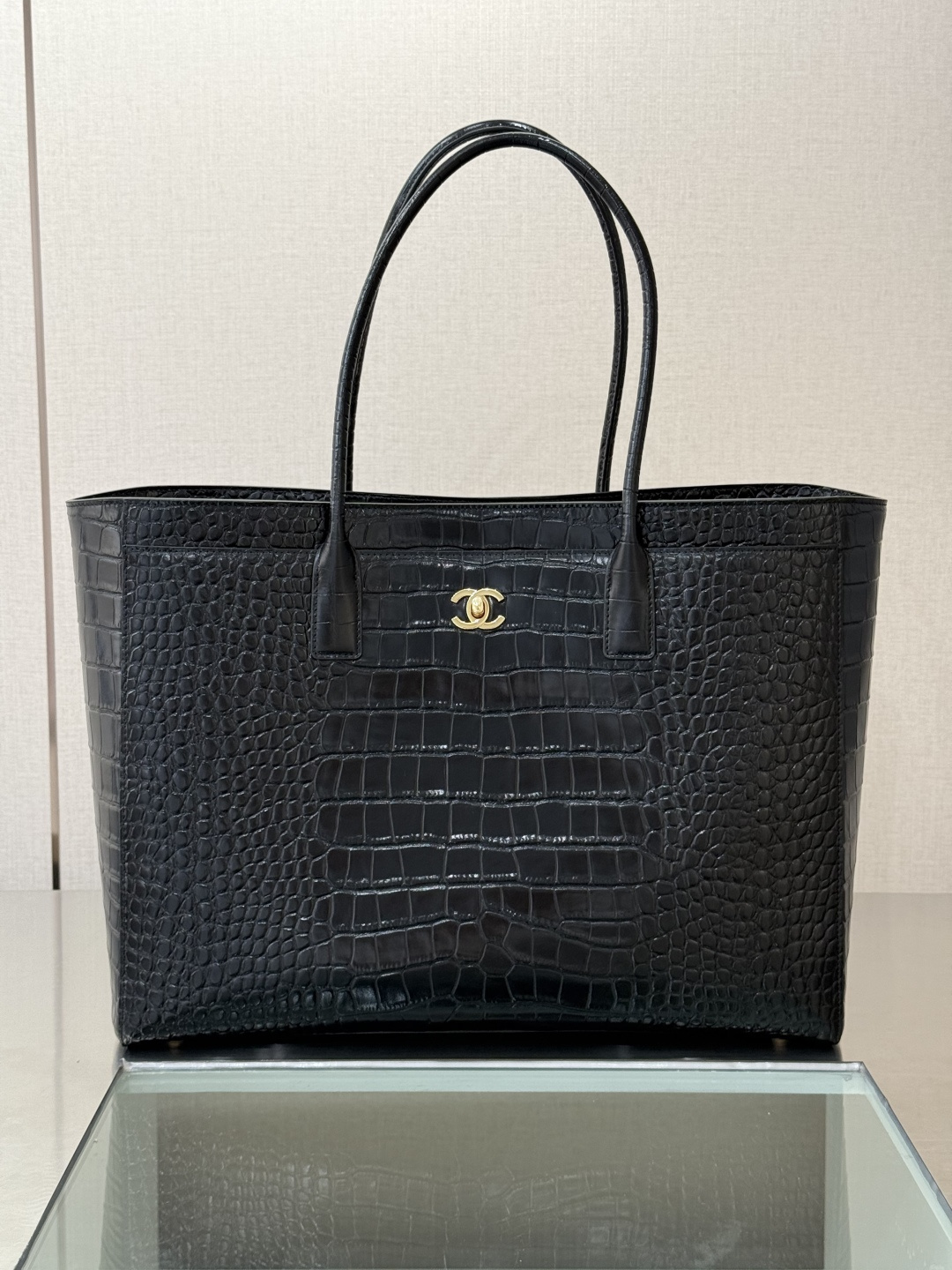 26S Black Crocodile Embossed Calfskin Cerf Executive Shopper Tote Bag (Large Size) with Gold Hardware