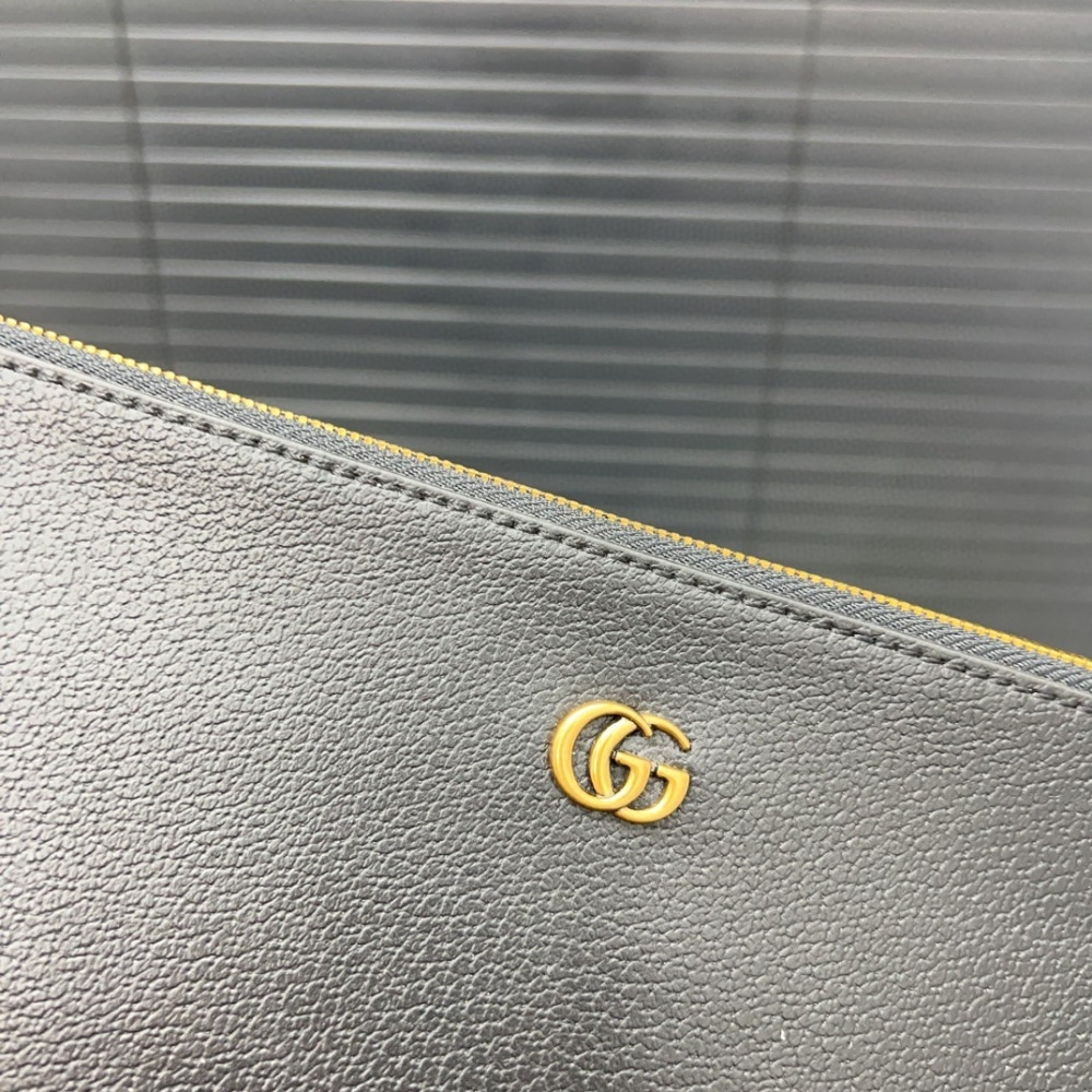 Gucci Gg Leather Pouch Clutch Bag Black 29Cm
