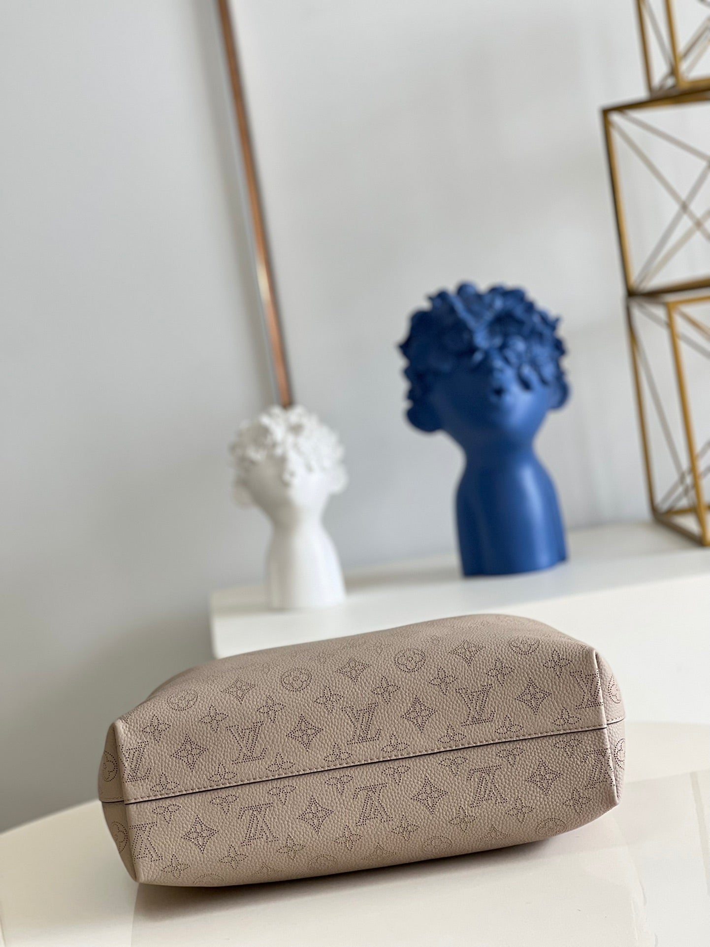 Louis Vuitton Why Knot Mm Beige