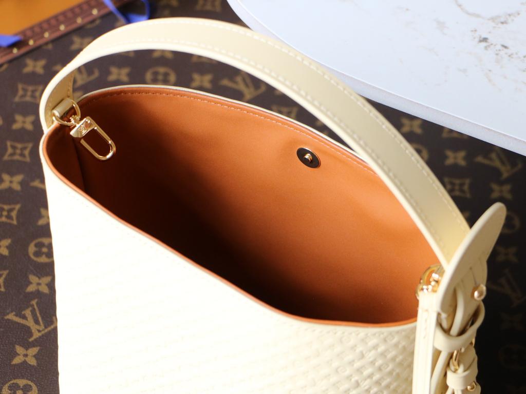 Louis Vuitton All In BB Bag Banane Gold 16cm M29479