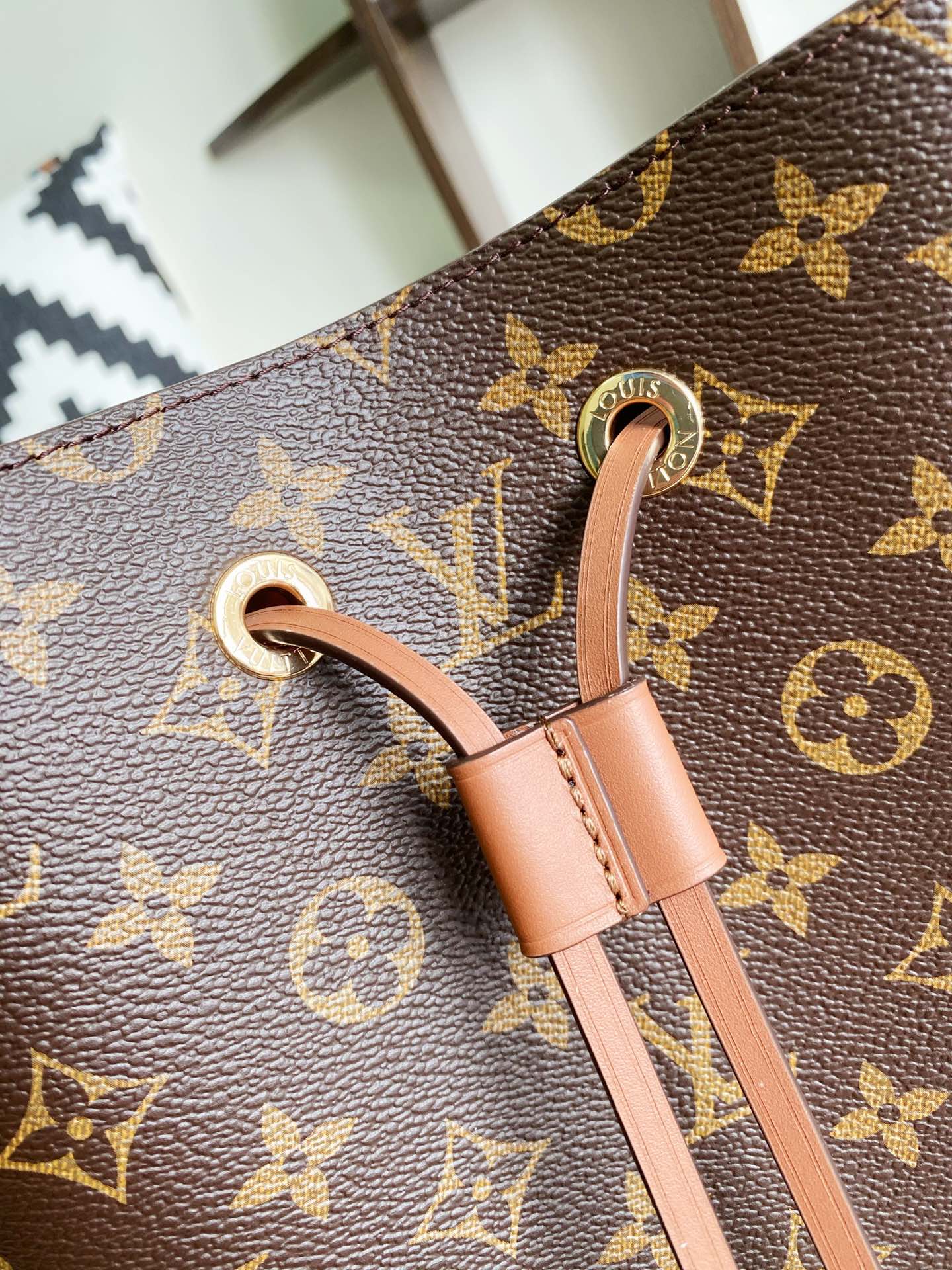 Louis Vuitton Neonoe Mm Brown