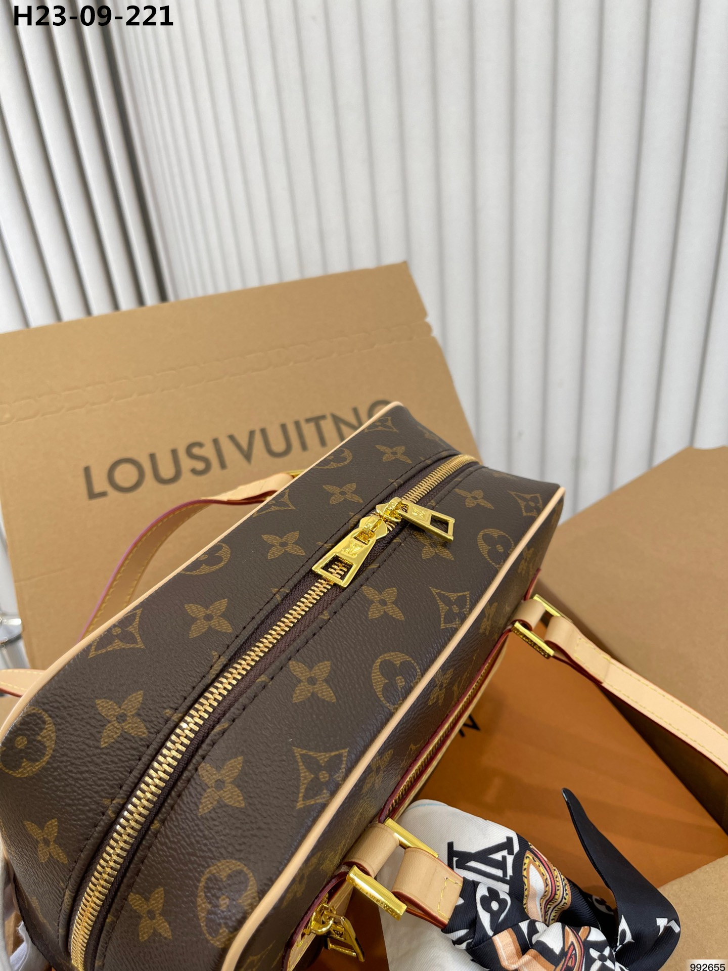 Louis Vuitton Cite Bag Monogram Brown 25Cm M46321