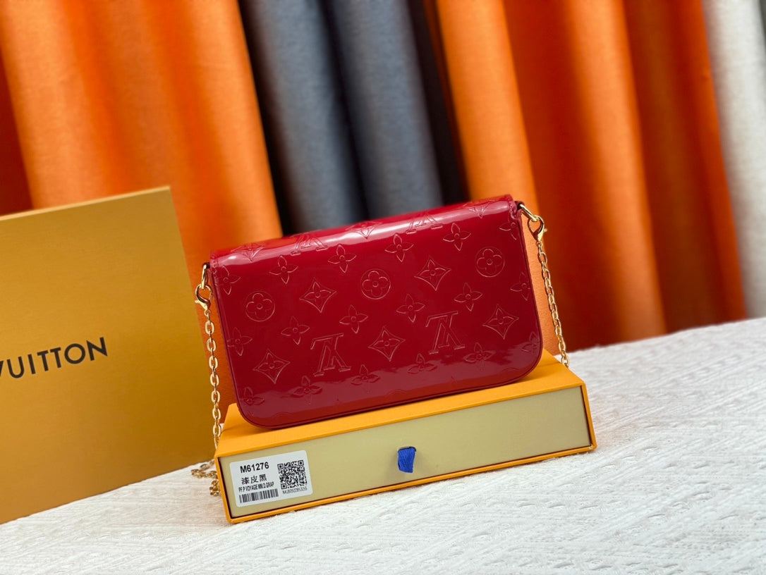 Louis Vuitton Pochette F Licie Red 21Cm