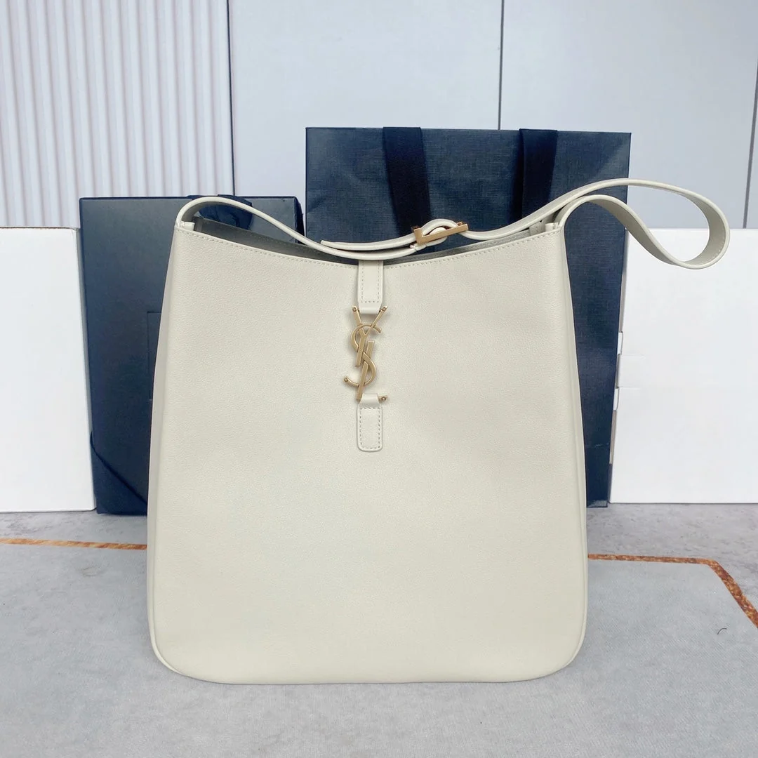 le 5a7 large 30cm white calfskin