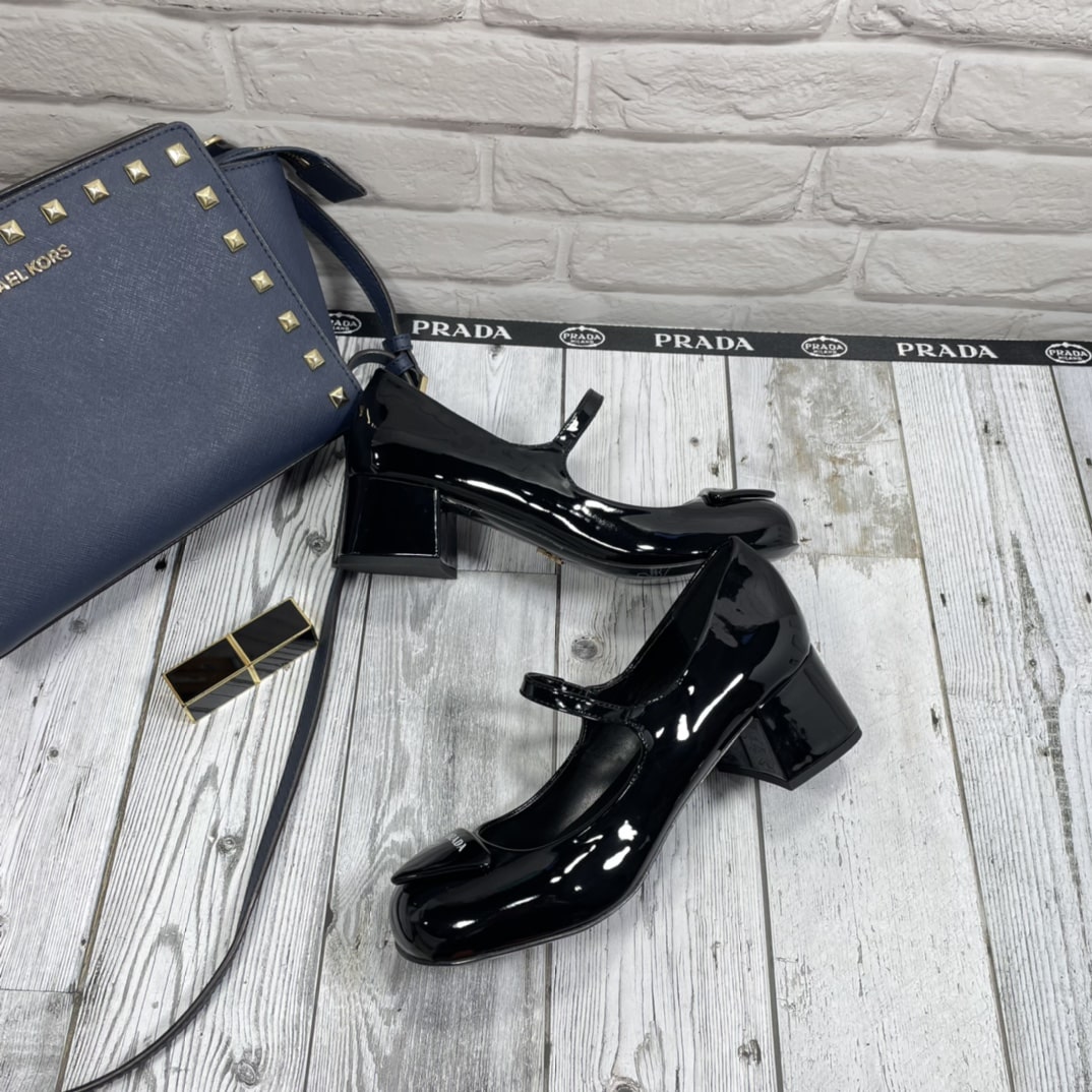 Prada Women’S Logo Patch Heeled Pumps Black 1I768Mf045069