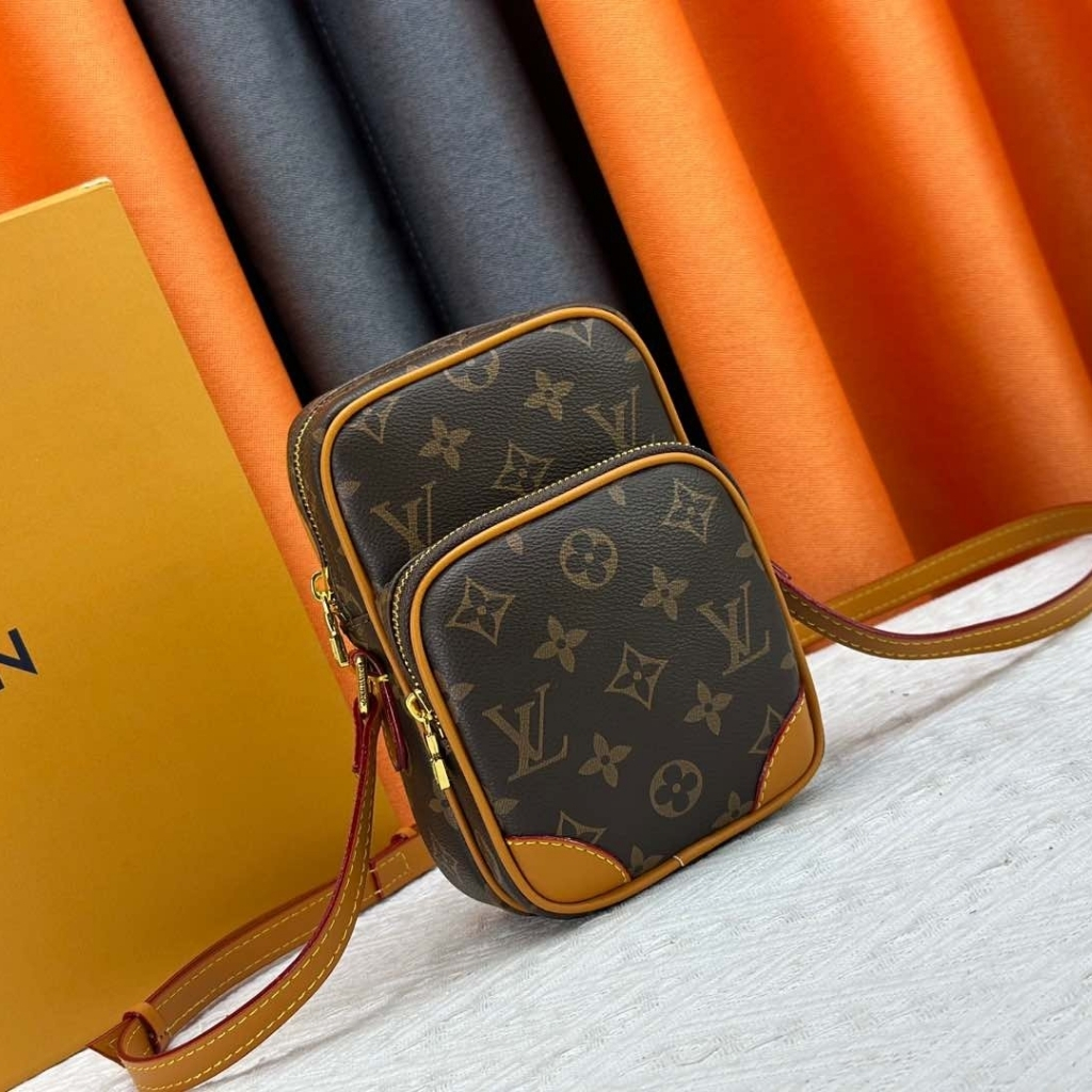 Louis Vuitton Amazon Monogram Brown 20cm M14014
