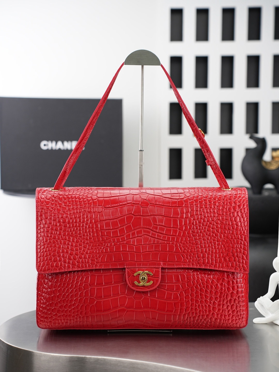 Chanel 26S Spring/Summer Maxi Classic Flap