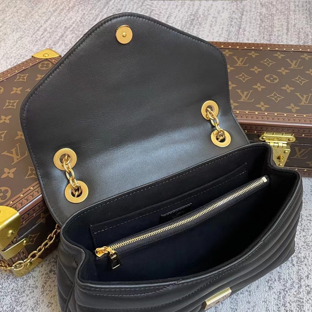 Louis Vuitton New Wave Chain 24Cm Black M58552