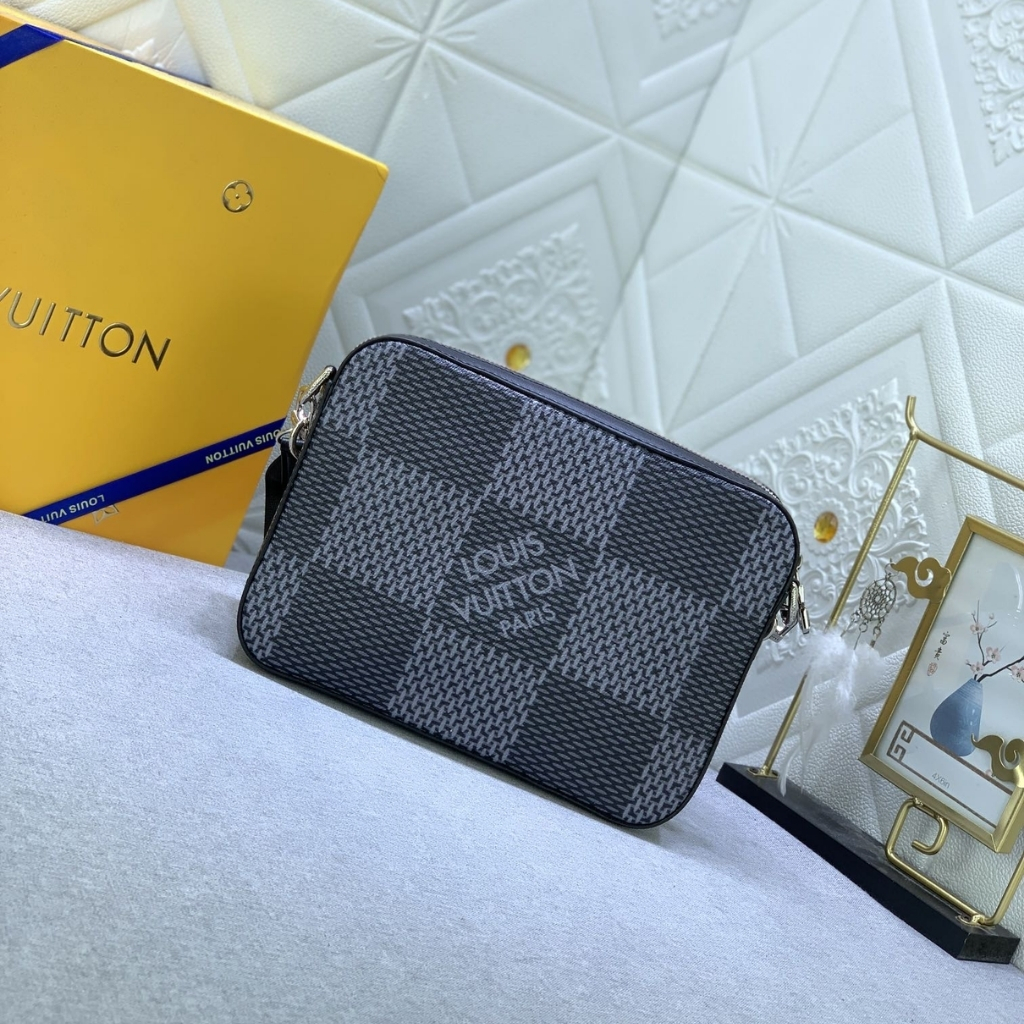 Louis Vuitton Trio Messenger Bag Damier Canvas Black 25Cm N50017