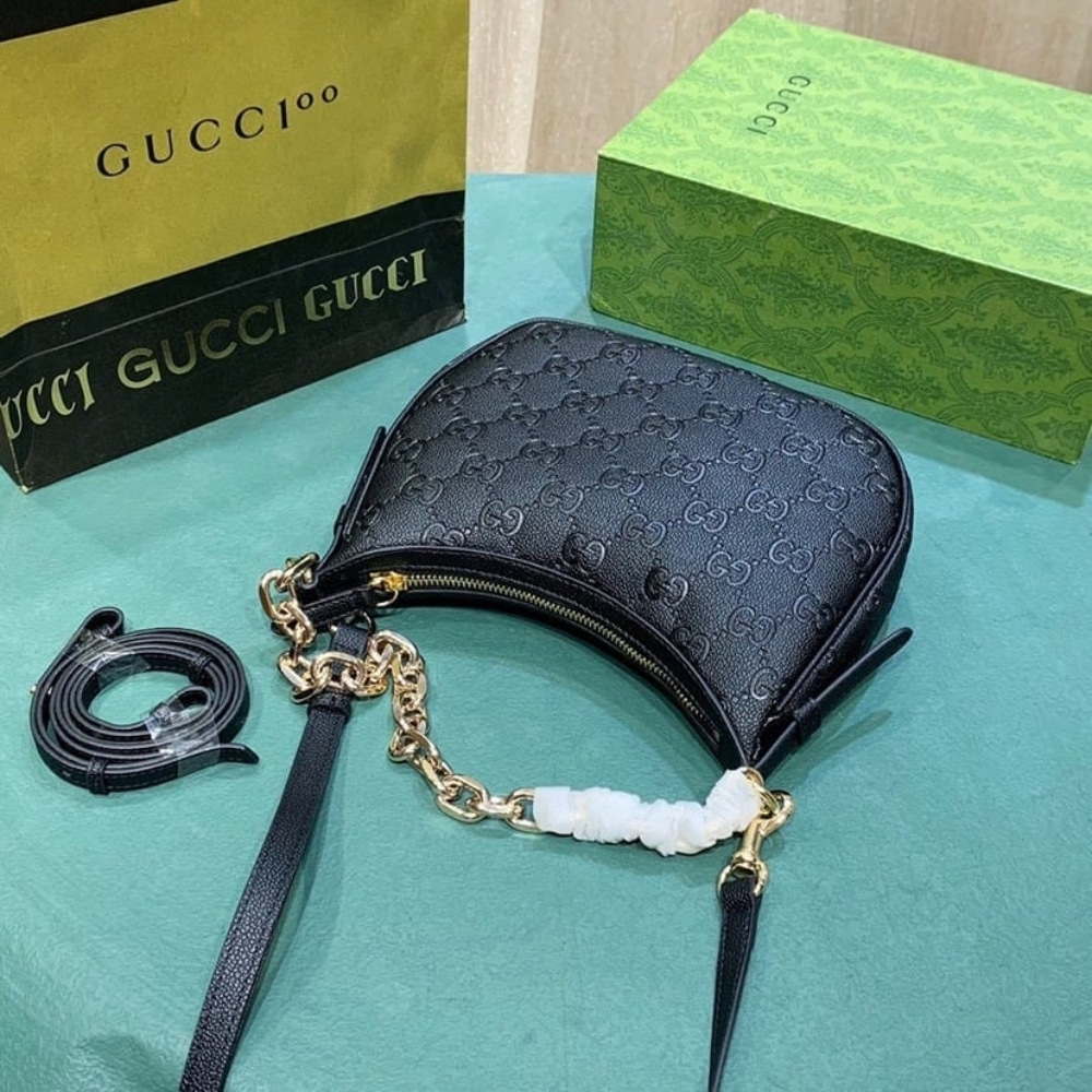 Gucci Gg Emblem Small Shoulder Bag Black 23Cm 815409 Aaeem 1000
