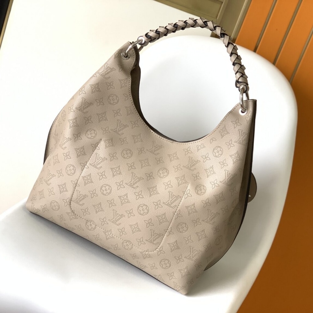Louis Vuitton Carmel Mahina Leather Galet Grey 40cm M21775