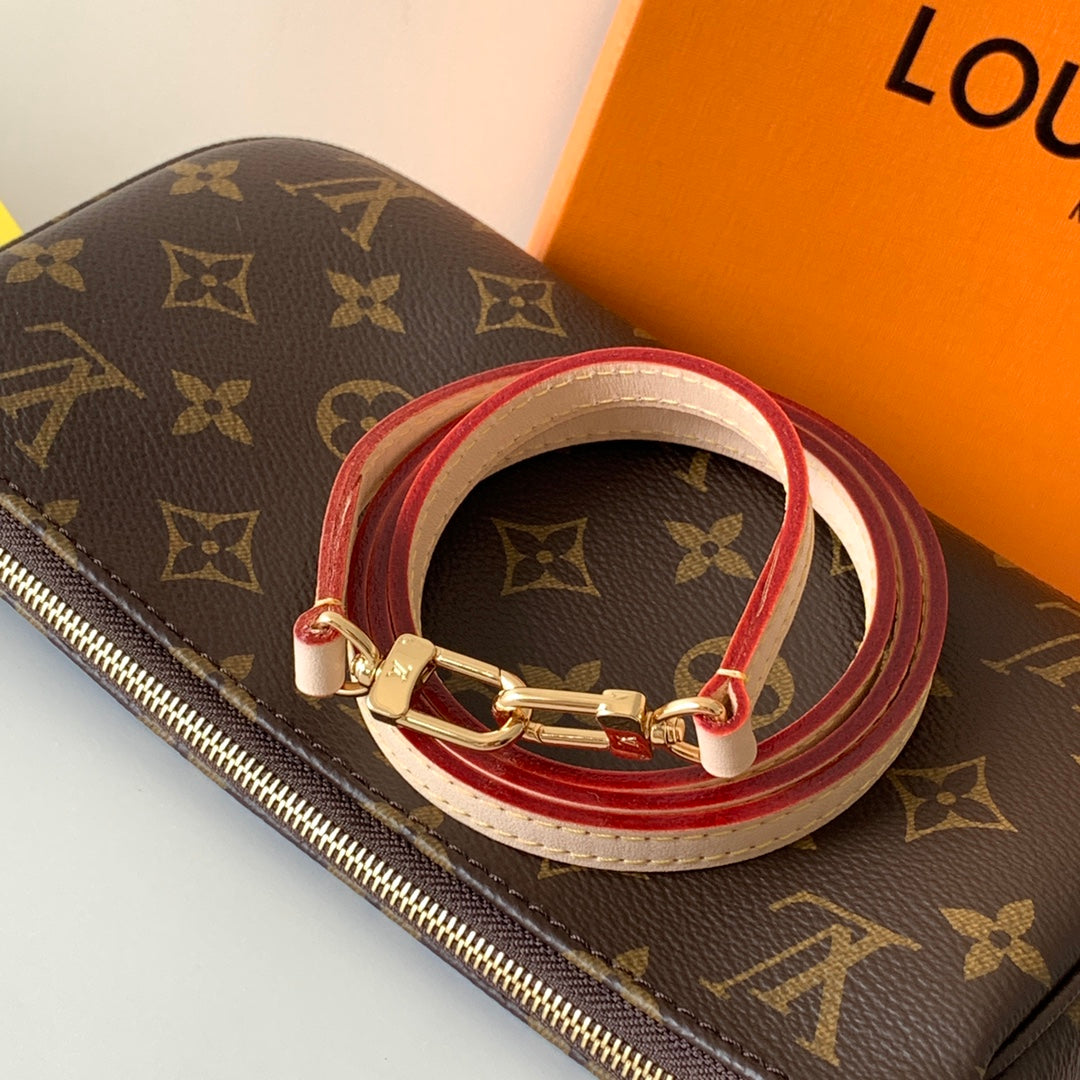 Louis Vuitton Pochette Accessoires 23.5 Cm