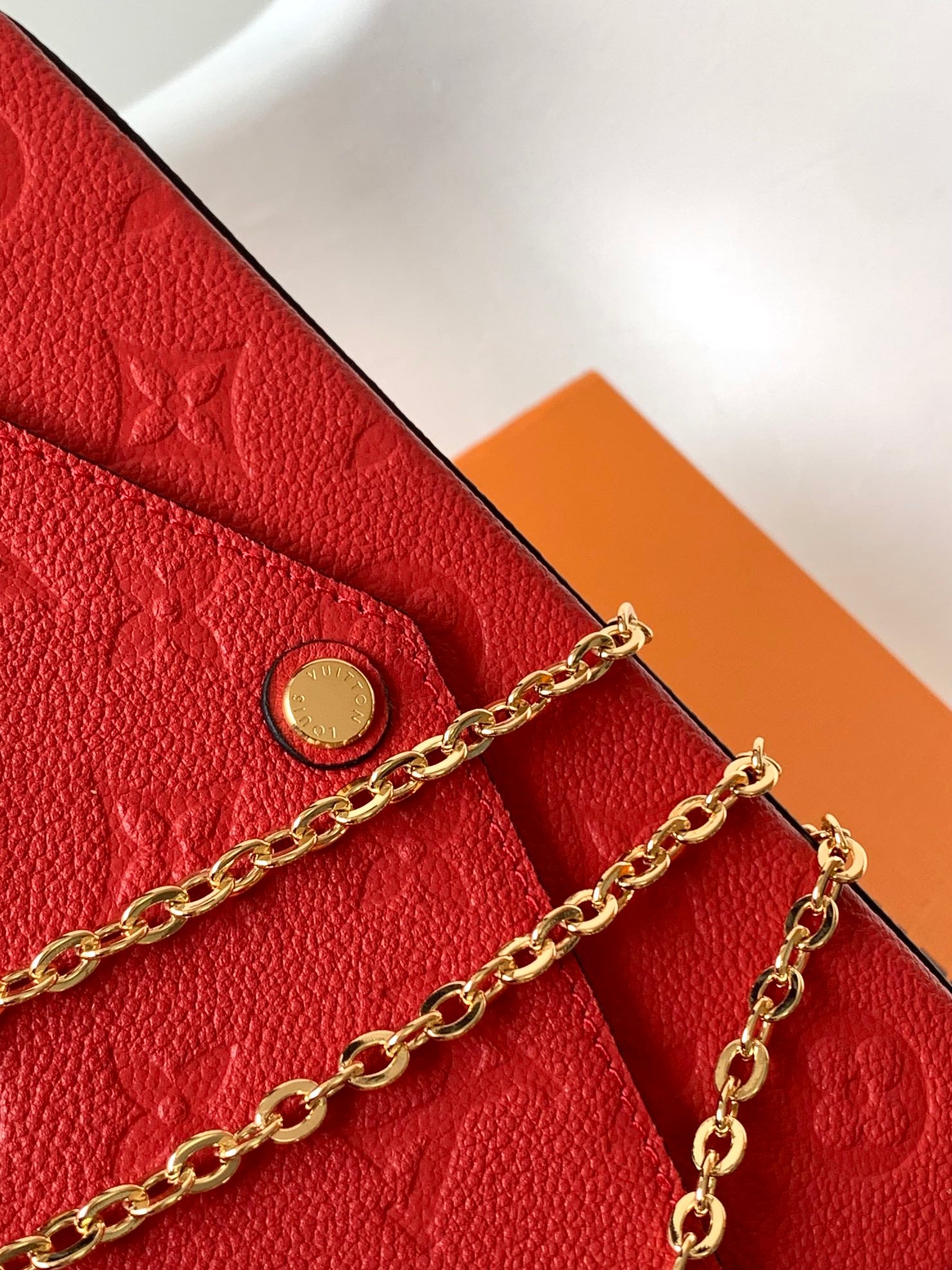 Louis Vuitton Felicie Pochette Bag Scarlett Red 21Cm