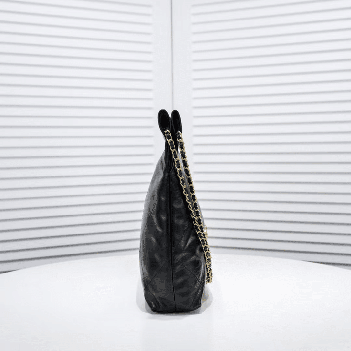 Chanel 22 Handbag Black 35cm/13.8in As3261