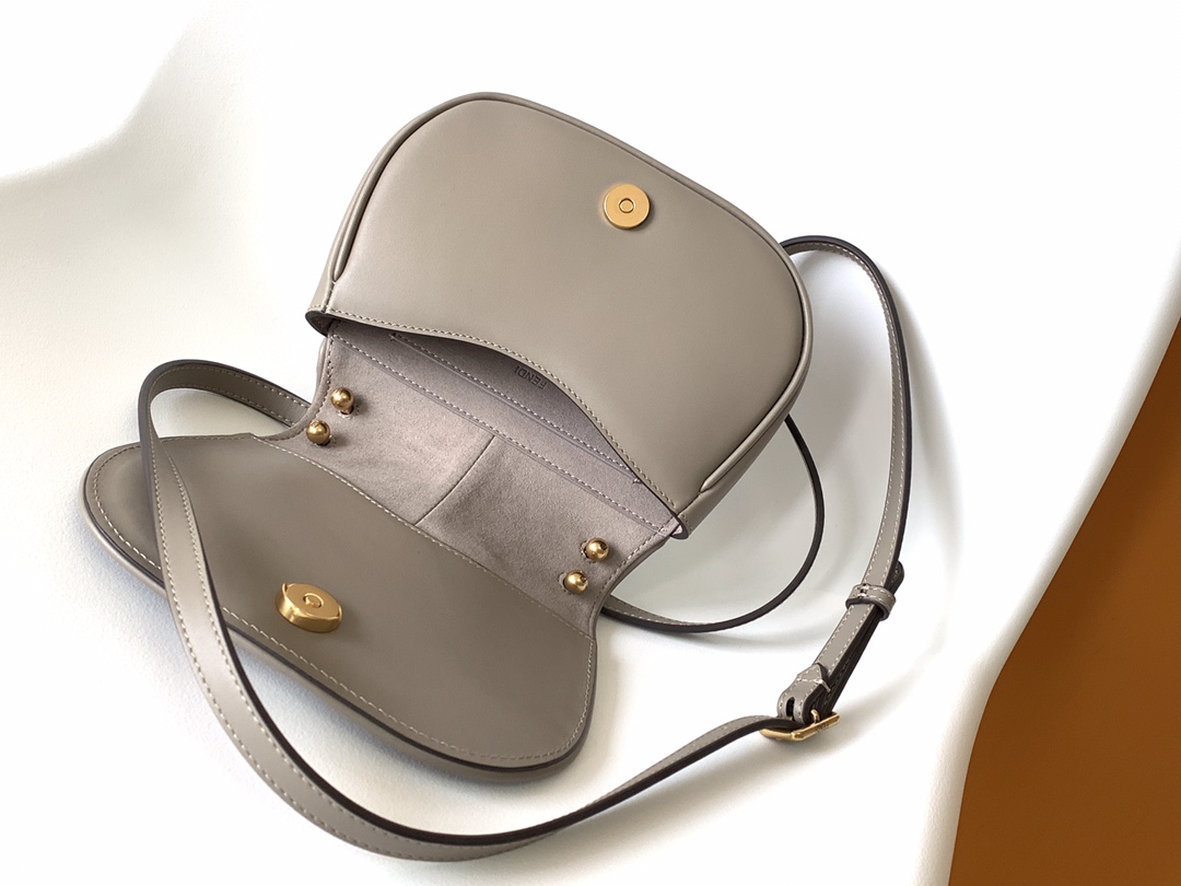Fendi C’mon Medium Shoulder Bag 21cm/ 8.3in