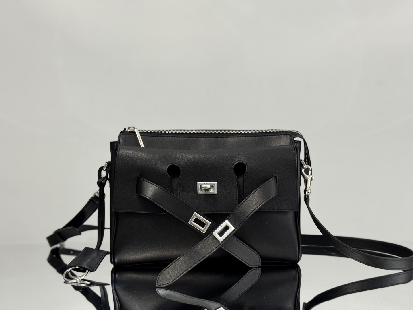 BALENCIAGA Men's Bel Air Zipped Messenger Bag Small in Black