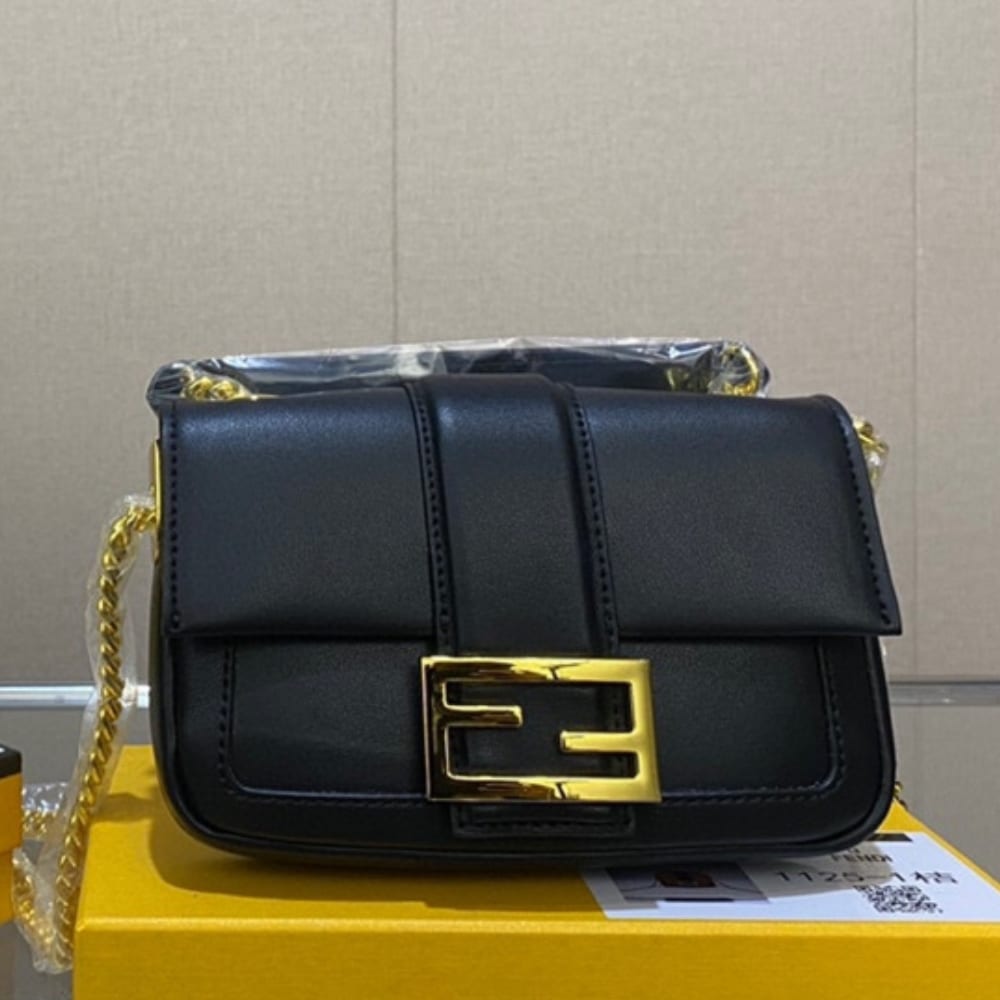 Fendi Women Mini Baguette Chain Shoulder Bag Black 19Cm