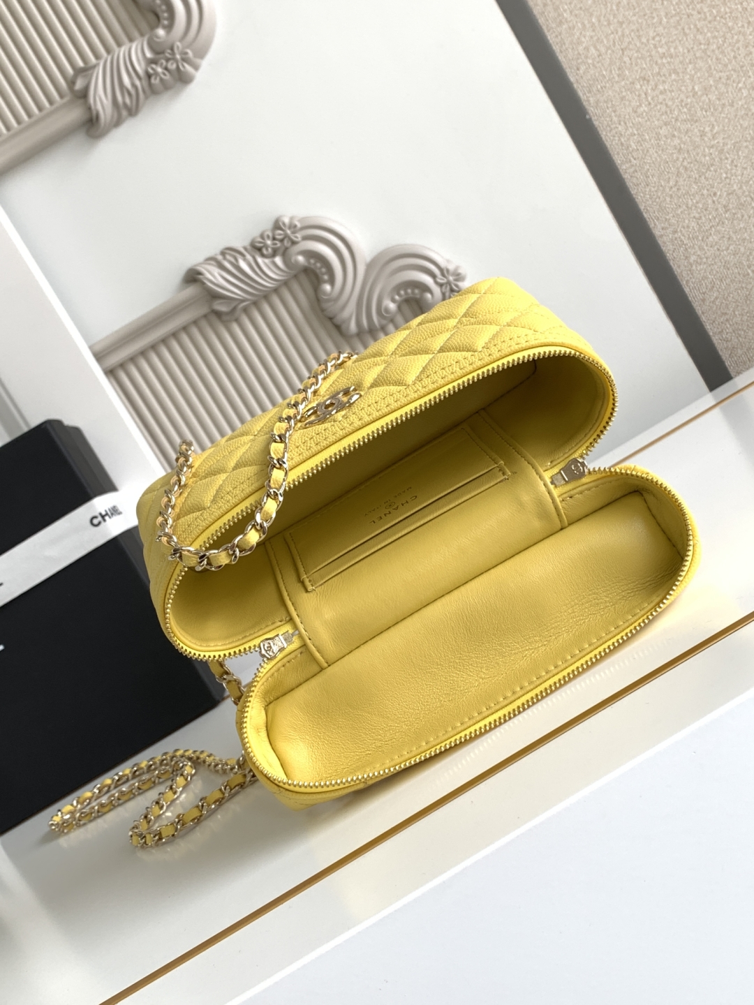 Chanel 25C Vanity Case Yellow 20cm