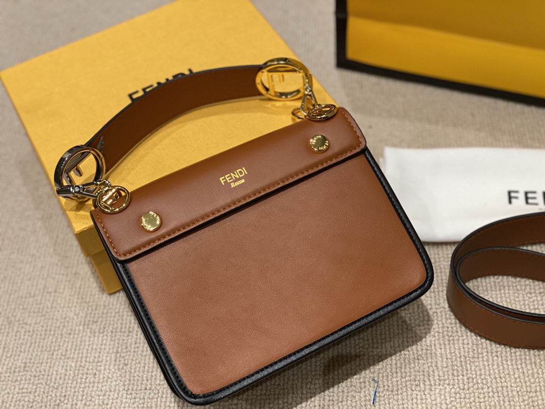 Fendi Ff Logo Bottom Brown Bag 22Cm