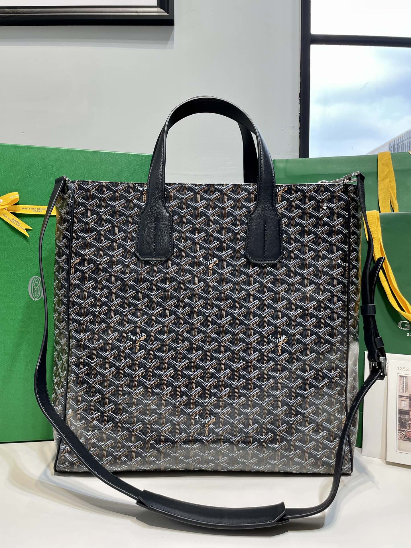 GOYARD Voltaire Men's Messenger Bag-black