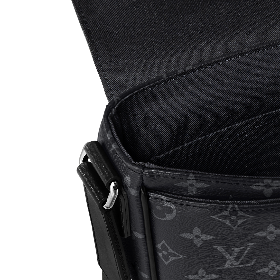 Louis Vuitton District Pm Bag Monogram Black 26Cm M46255 For Men