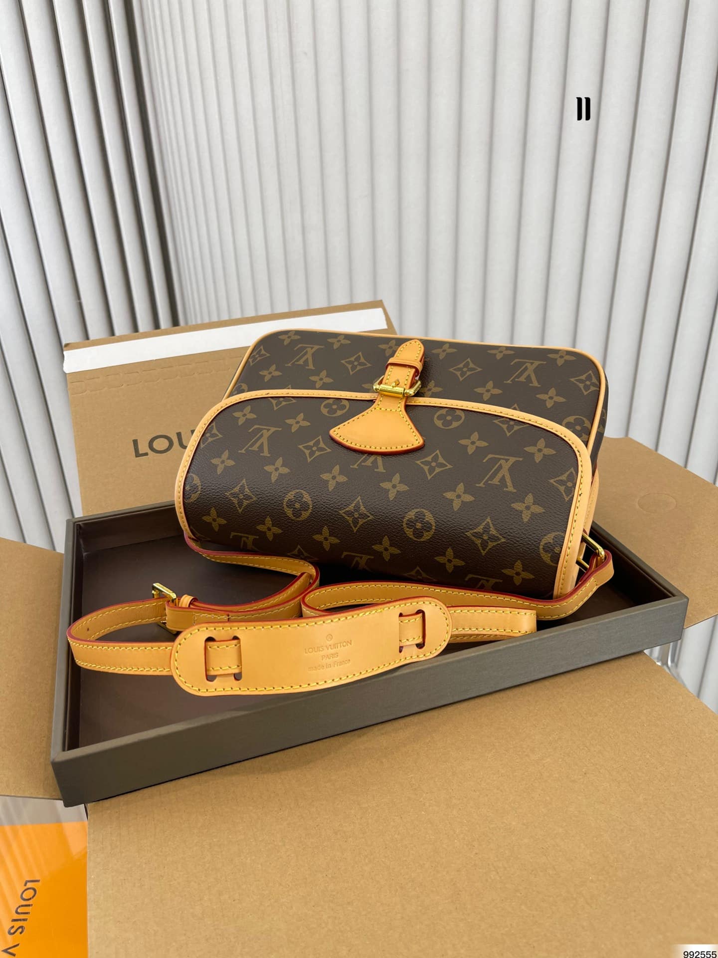 Louis Vuitton Monogram Canvas Sologne 26Cm Brown
