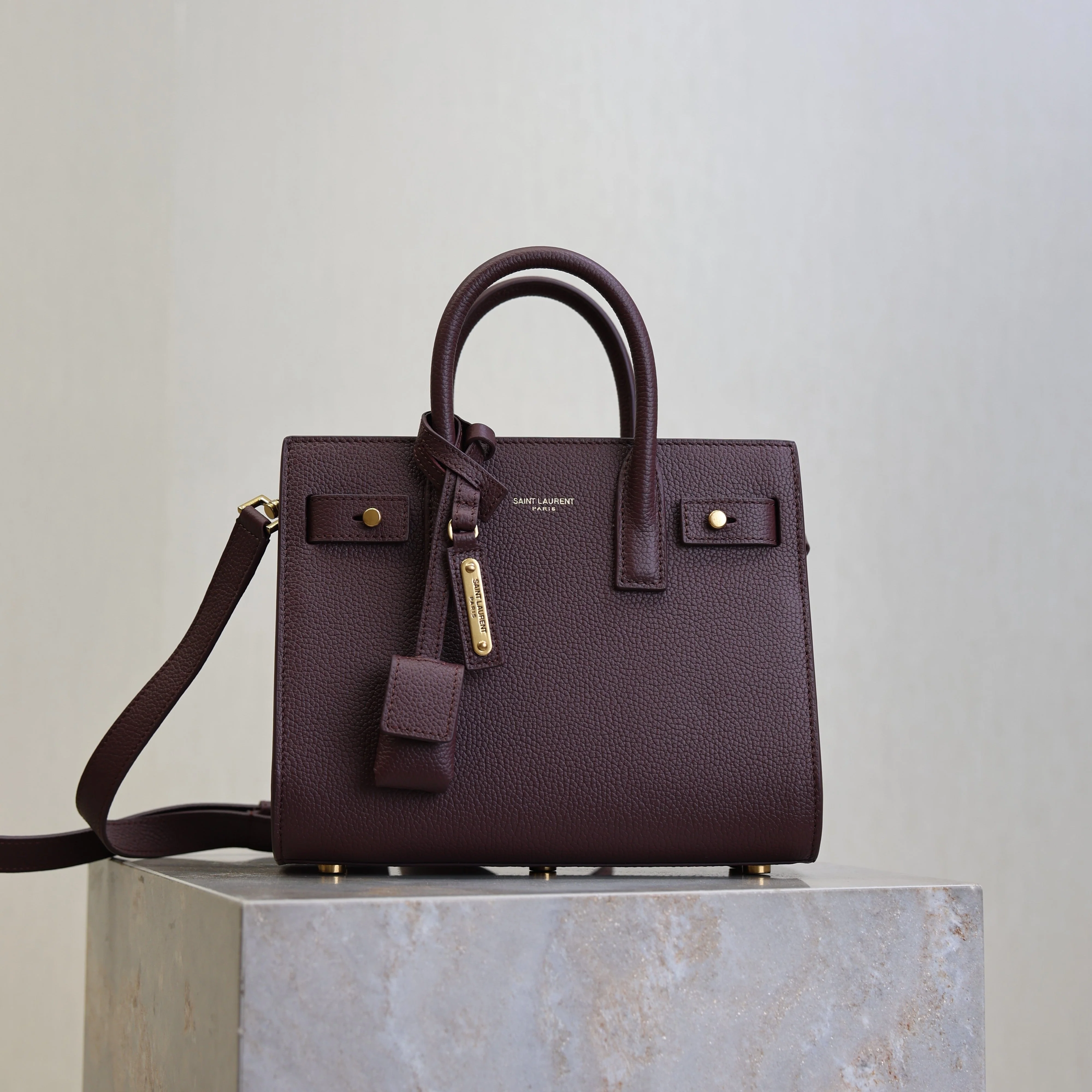 Sac De Jour Nano 22cm Dark Burgundy Grain Cowhide GHW