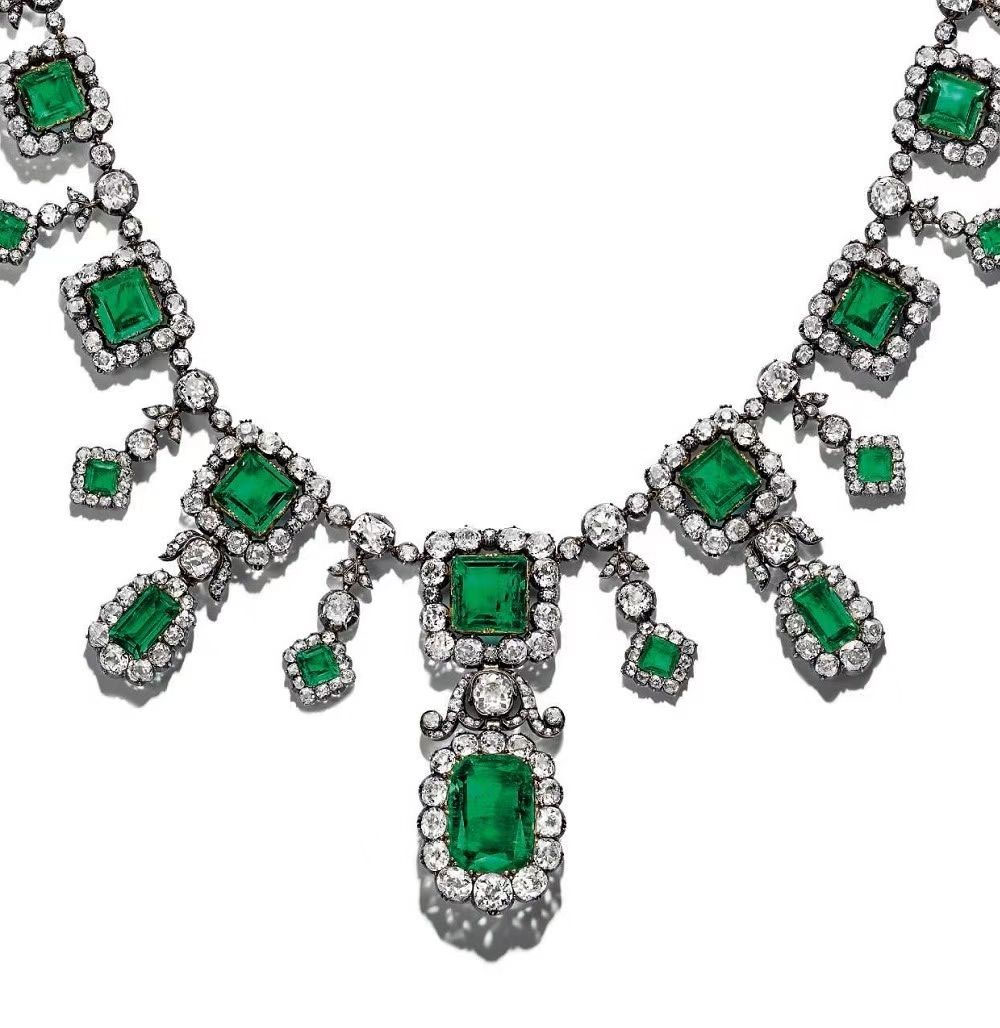 Emerald Diamond Necklace