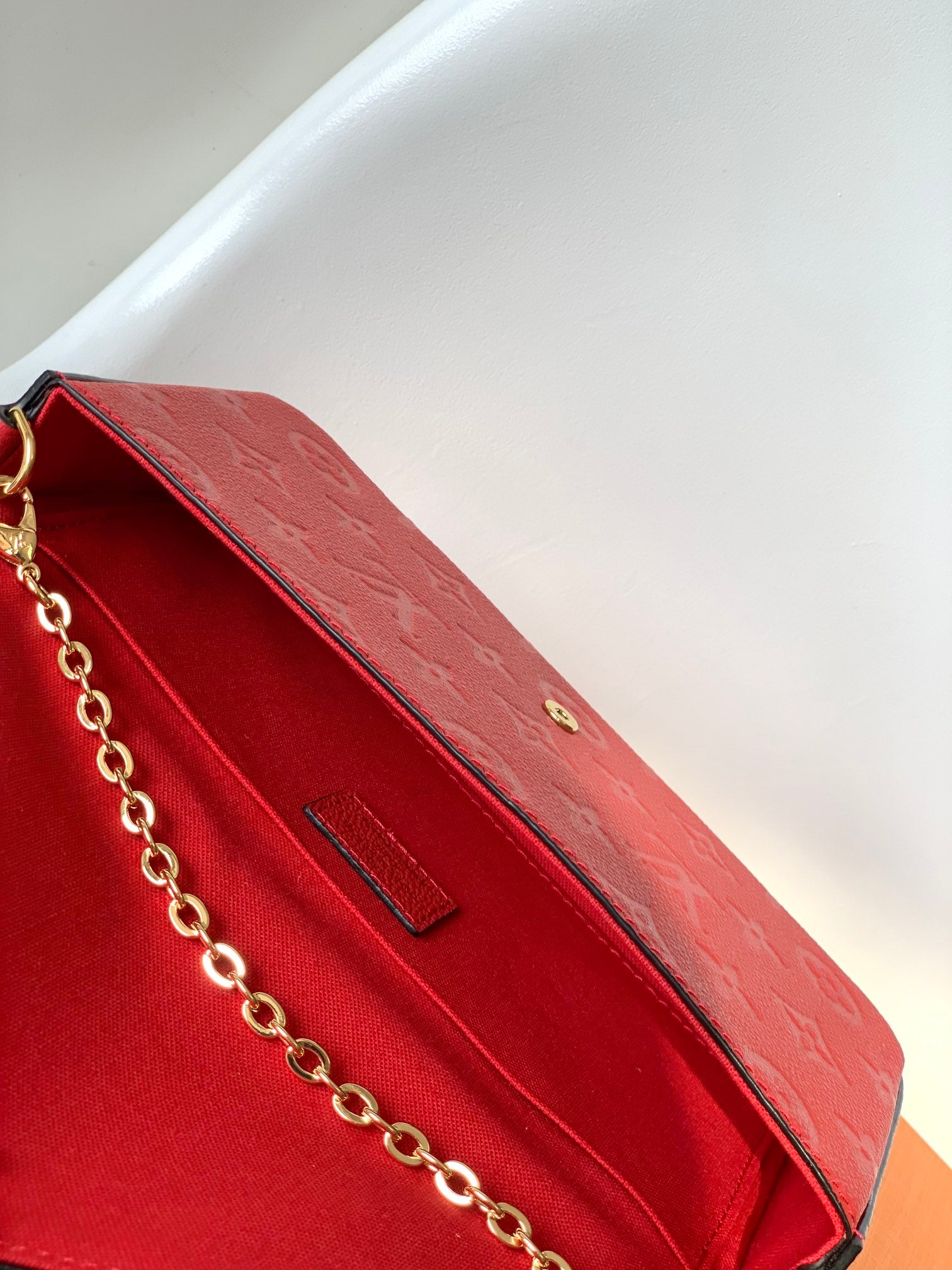Louis Vuitton Felicie Pochette Bag Scarlett Red 21Cm