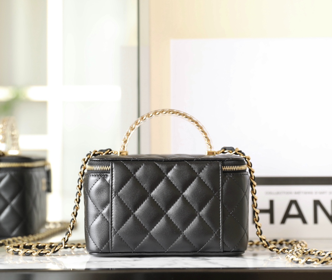 Chanel Small Vanity Case Ss22 Black 17Cm/6.6in