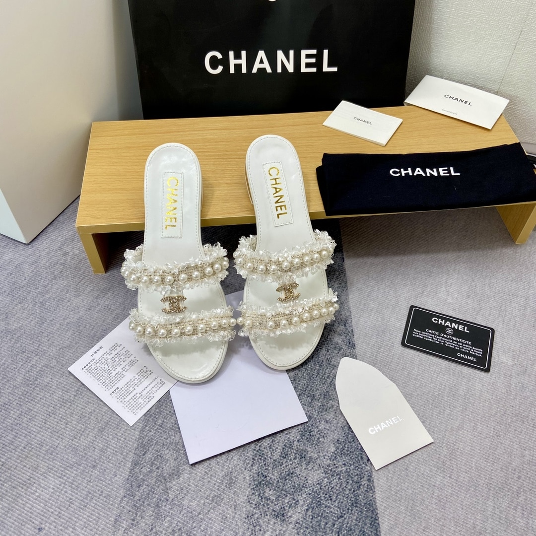 Chanel Mule Slippers Pearl Tweed White