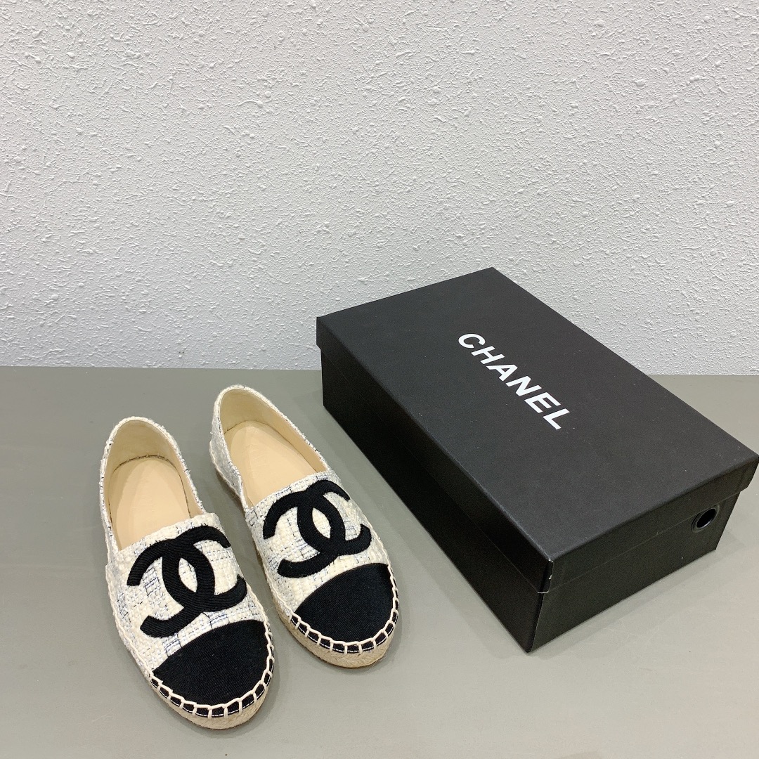 Chanel Tweed Cc Espadrilles Slip On White Blue Black