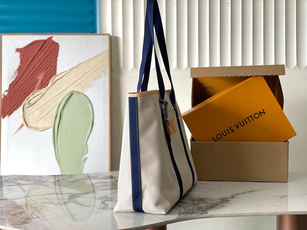 Louis Vuitton Escale Bag Ocean Blue M28503
