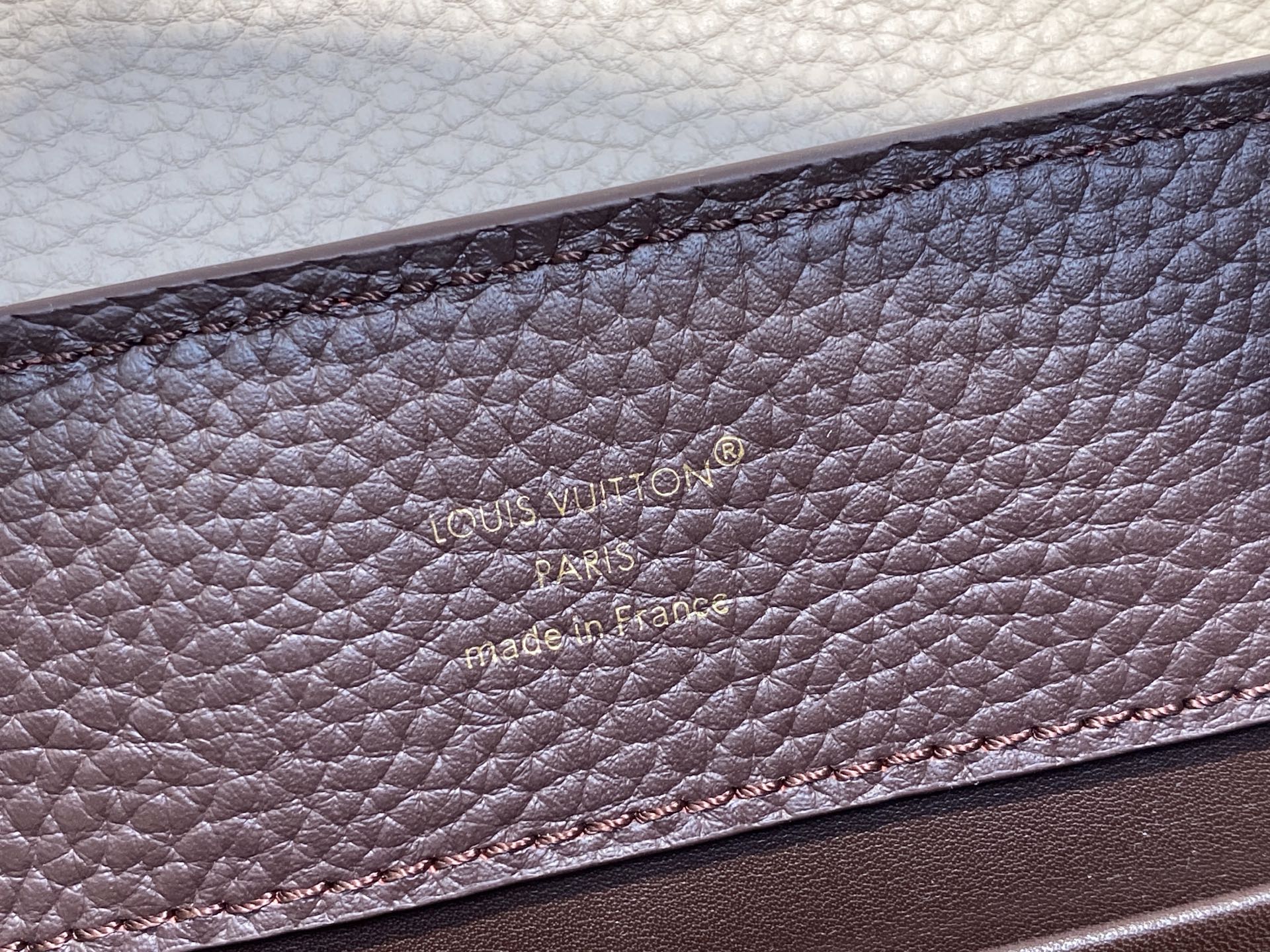 Louis Vuitton Capucines MM M12952 Chocolate 31.5cm/ 12.2in