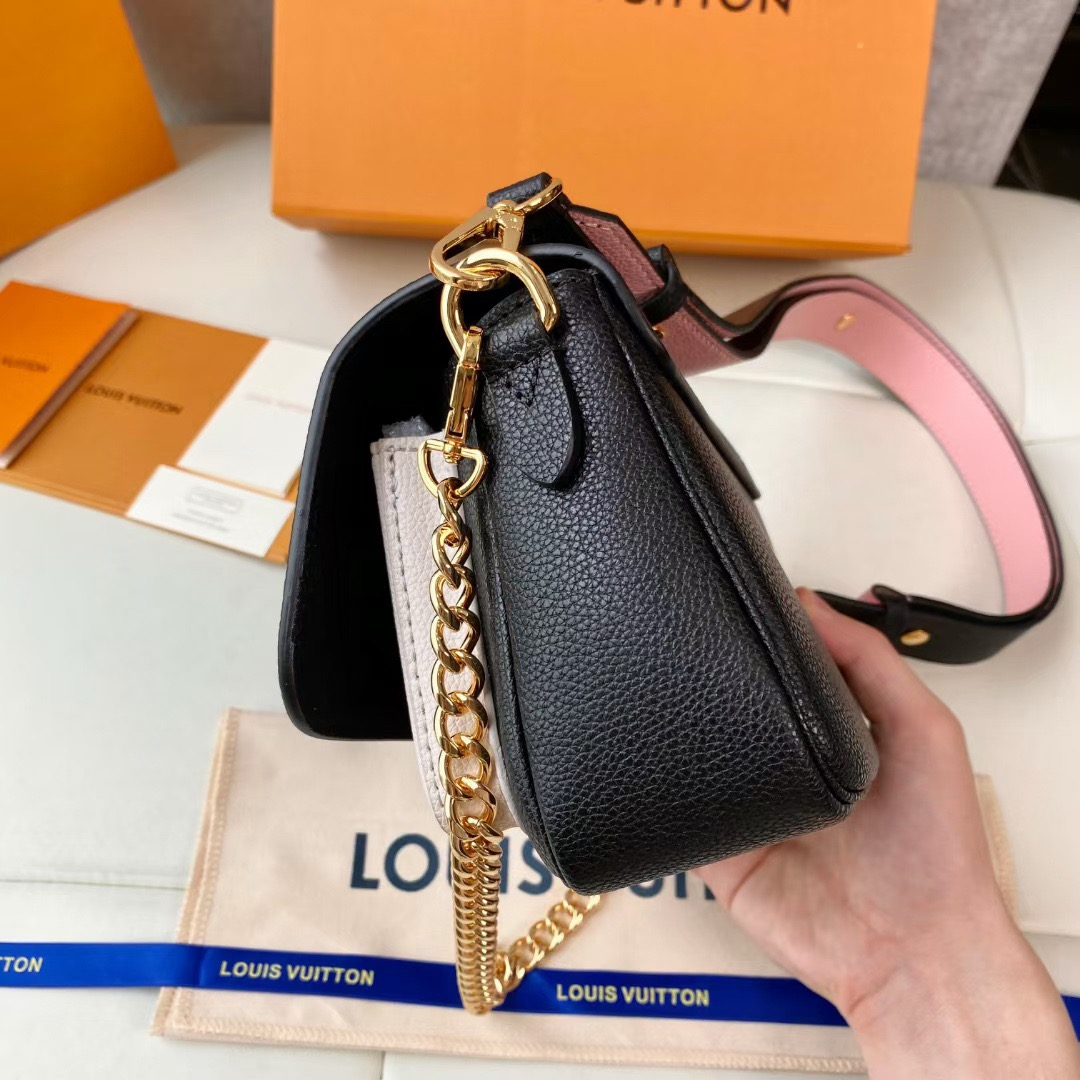 Louis Vuitton Lockme Tender 19Cm Black