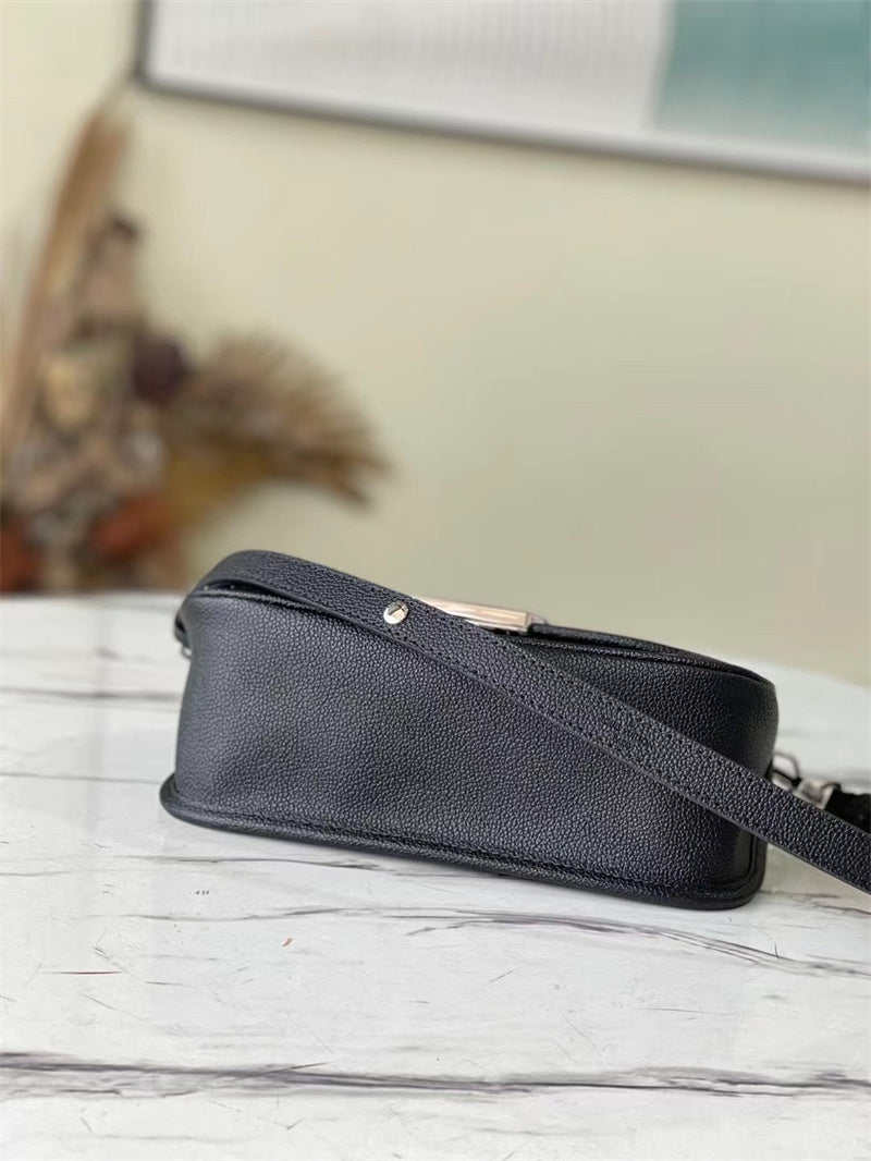 Louis Vuitton Buci 24Cm Black
