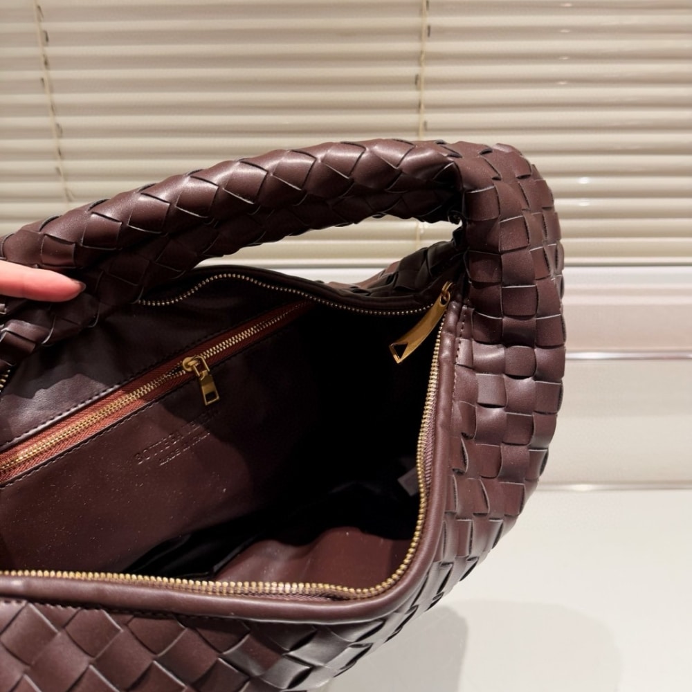 Bottega Veneta Classic Jodie Bag In Fondant 49Cm