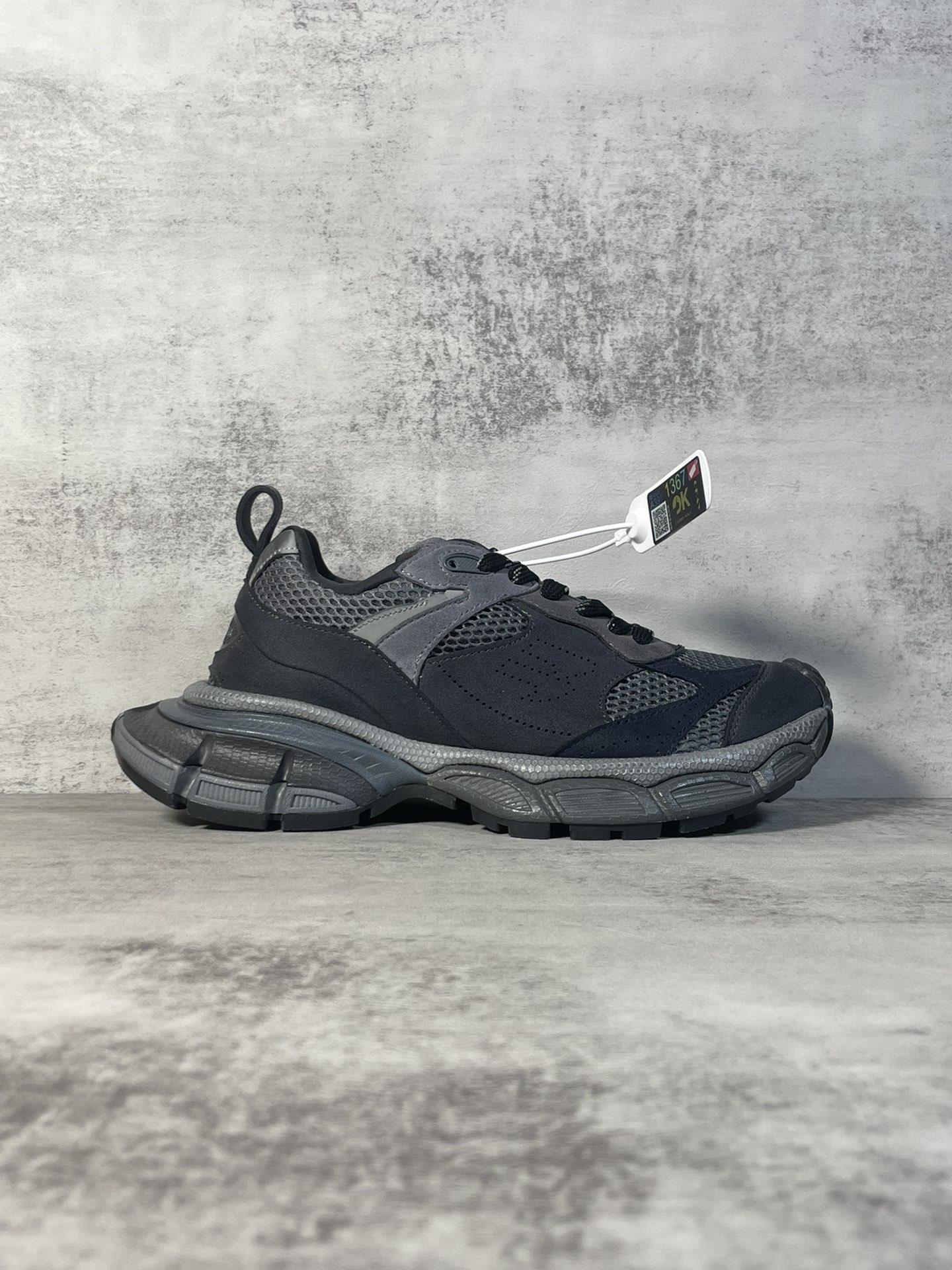 Balenciaga 3XL black sneakers