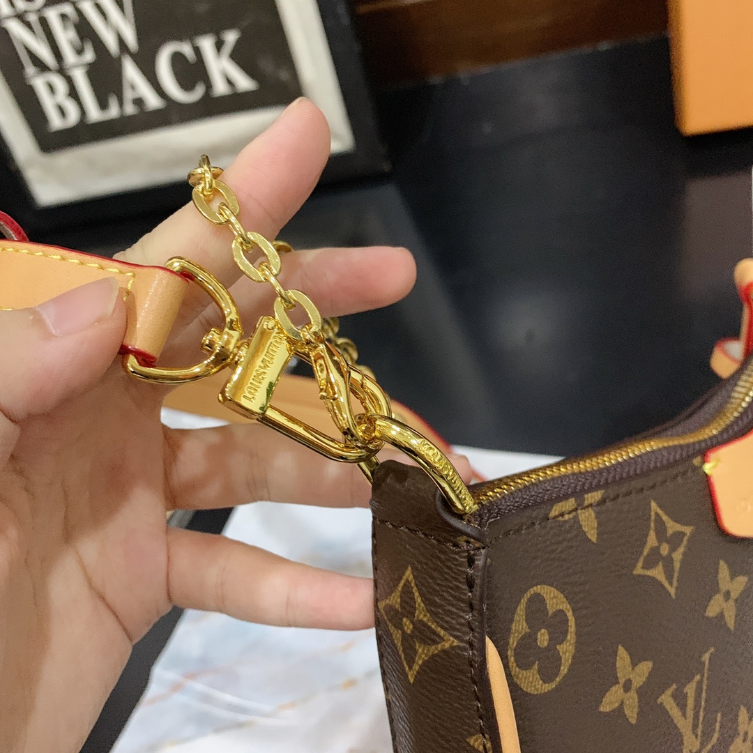 Louis Vuitton Monogram Pochette Brown 20Cm