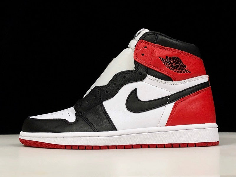 Jordan 1 Retro High Black Toe