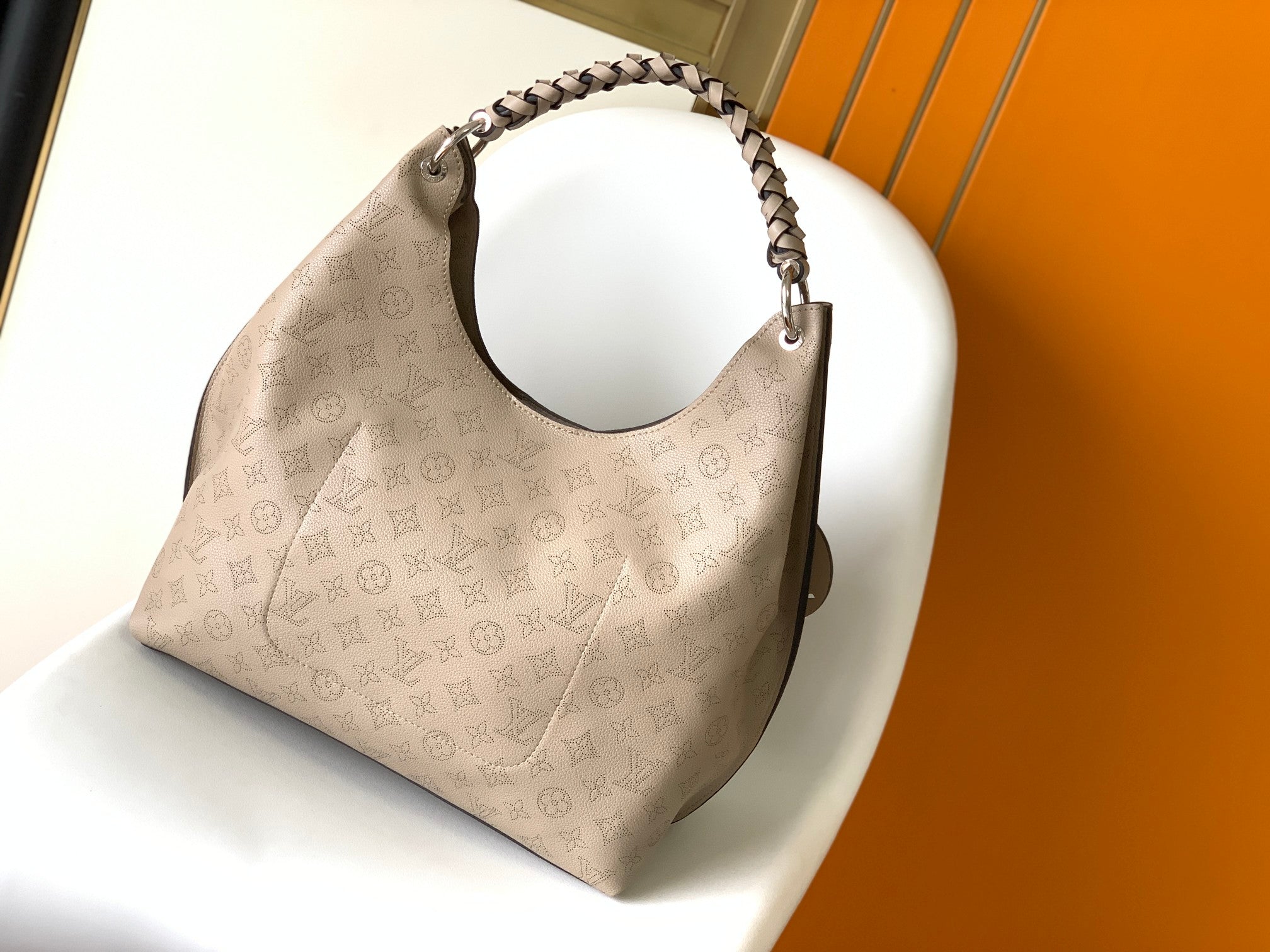 Louis Vuitton Carmel 40Cm Galet Gray