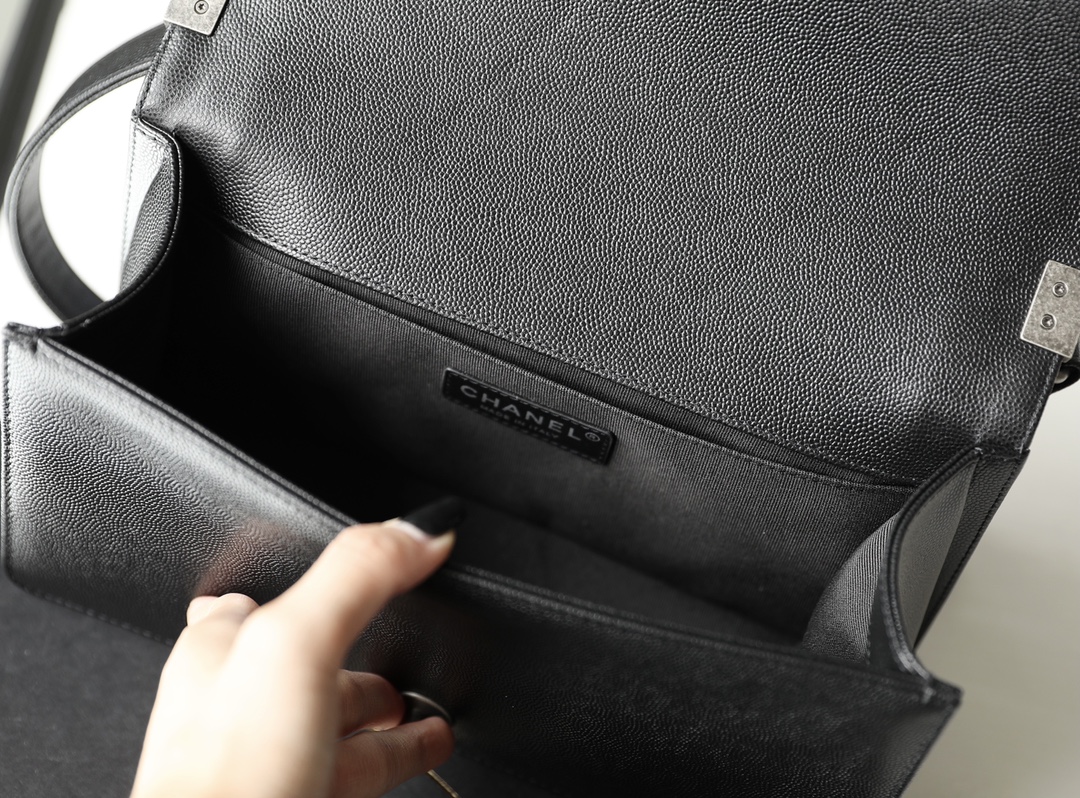 Chanel Medium Boy Black Caviar With Ruthenium Hardware 25cm