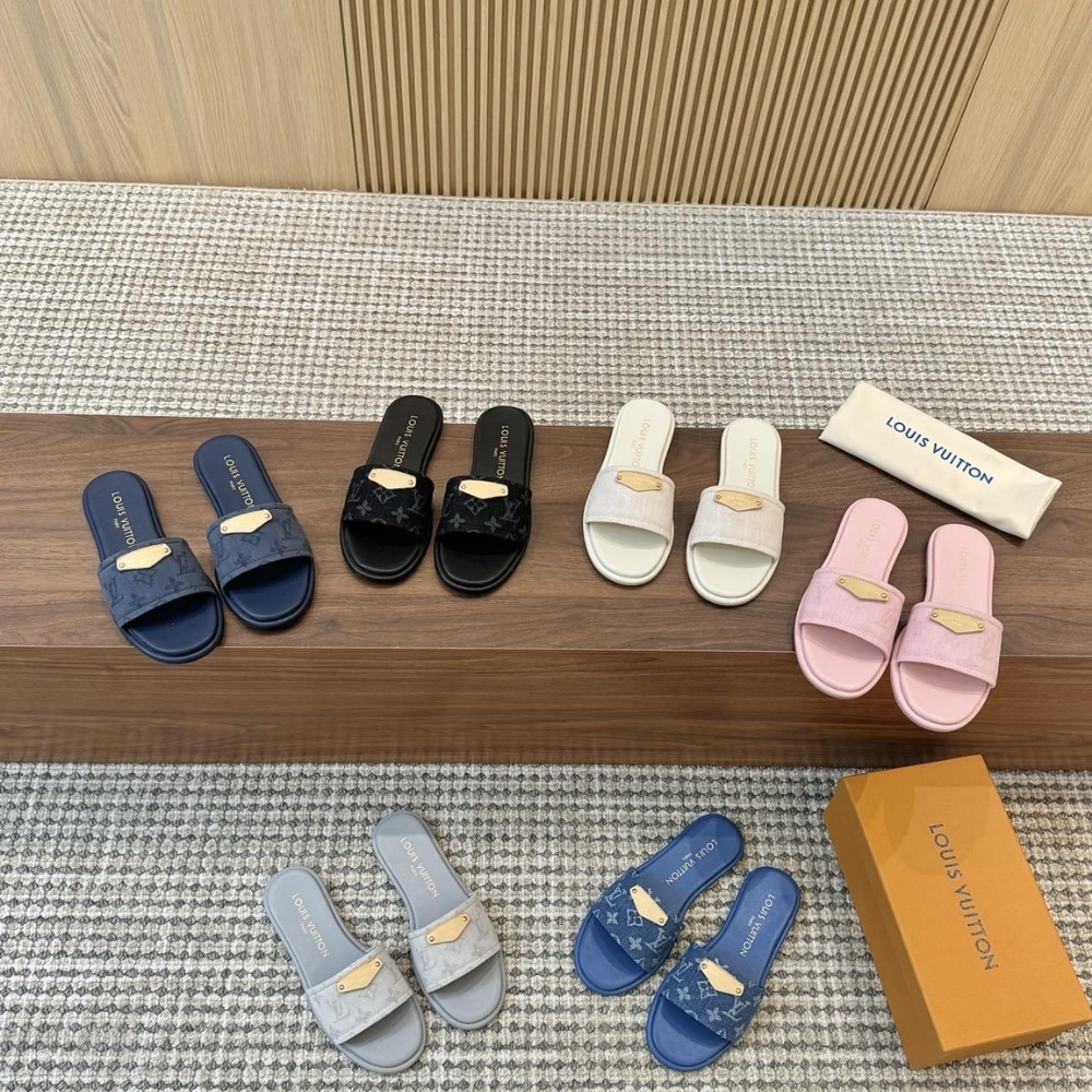 Louis Vuitton Lily Flat Mule Rose 1Agx46