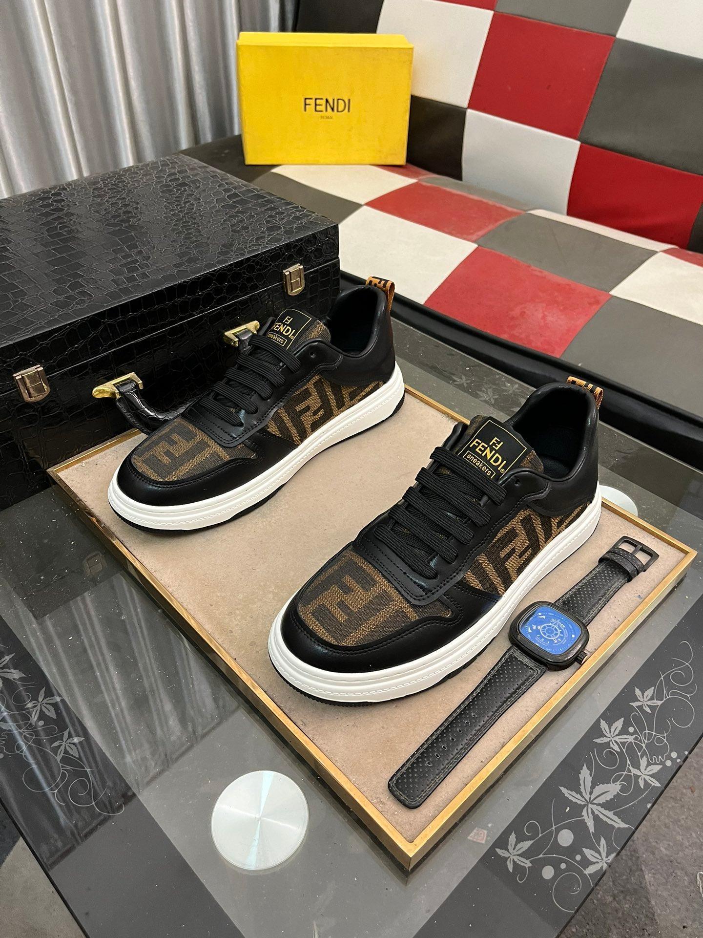 FENDI CASUAL SNEAKERS