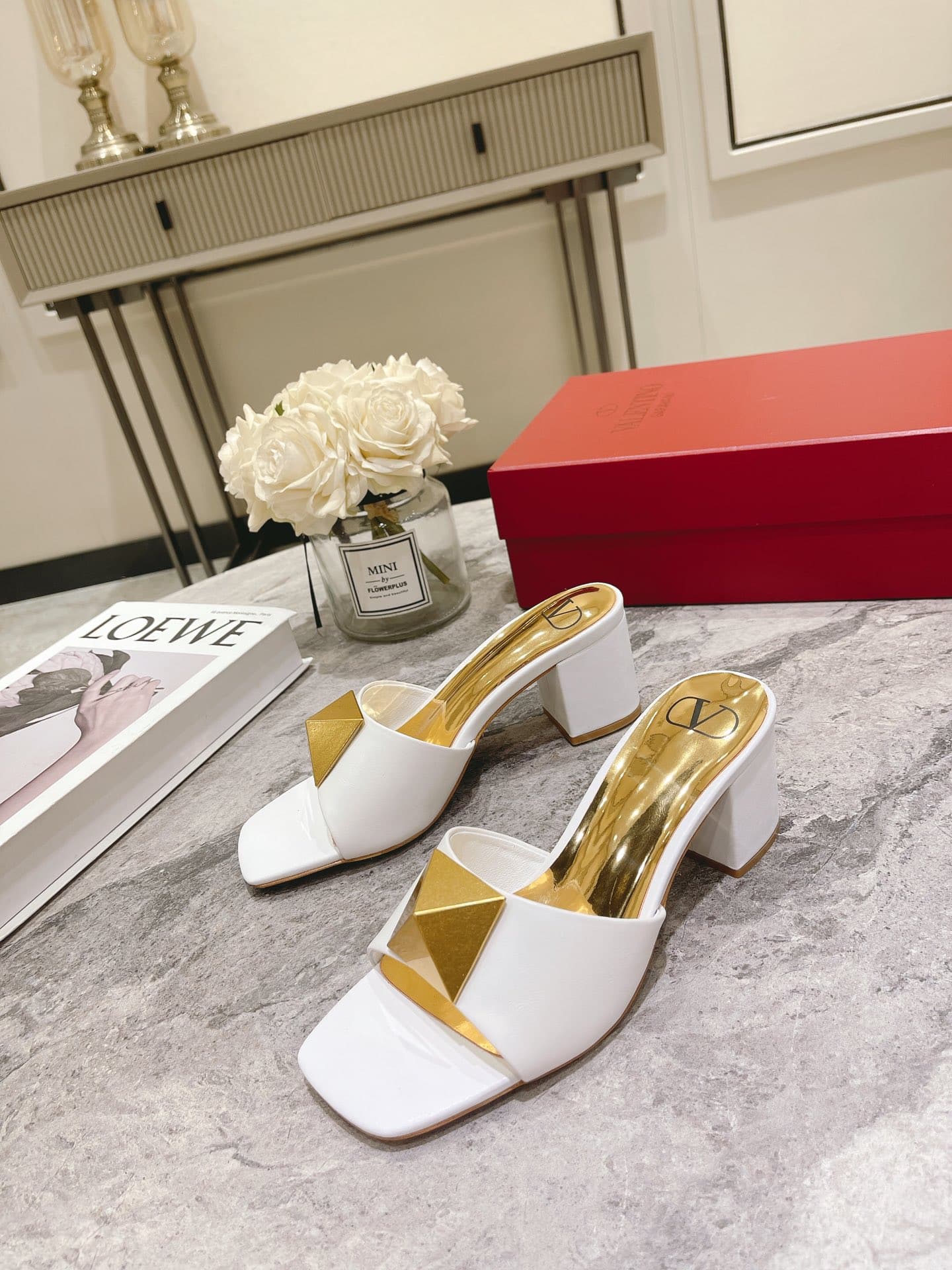 Valentino Garavani One Stud Heeled Sandals White Ws0El3Cyii16