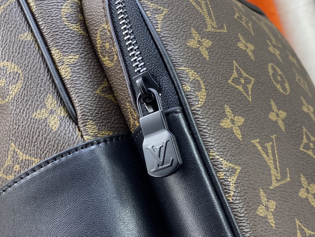 Louis Vuitton Dean Backpack Monogram Canvas 42Cm M45335